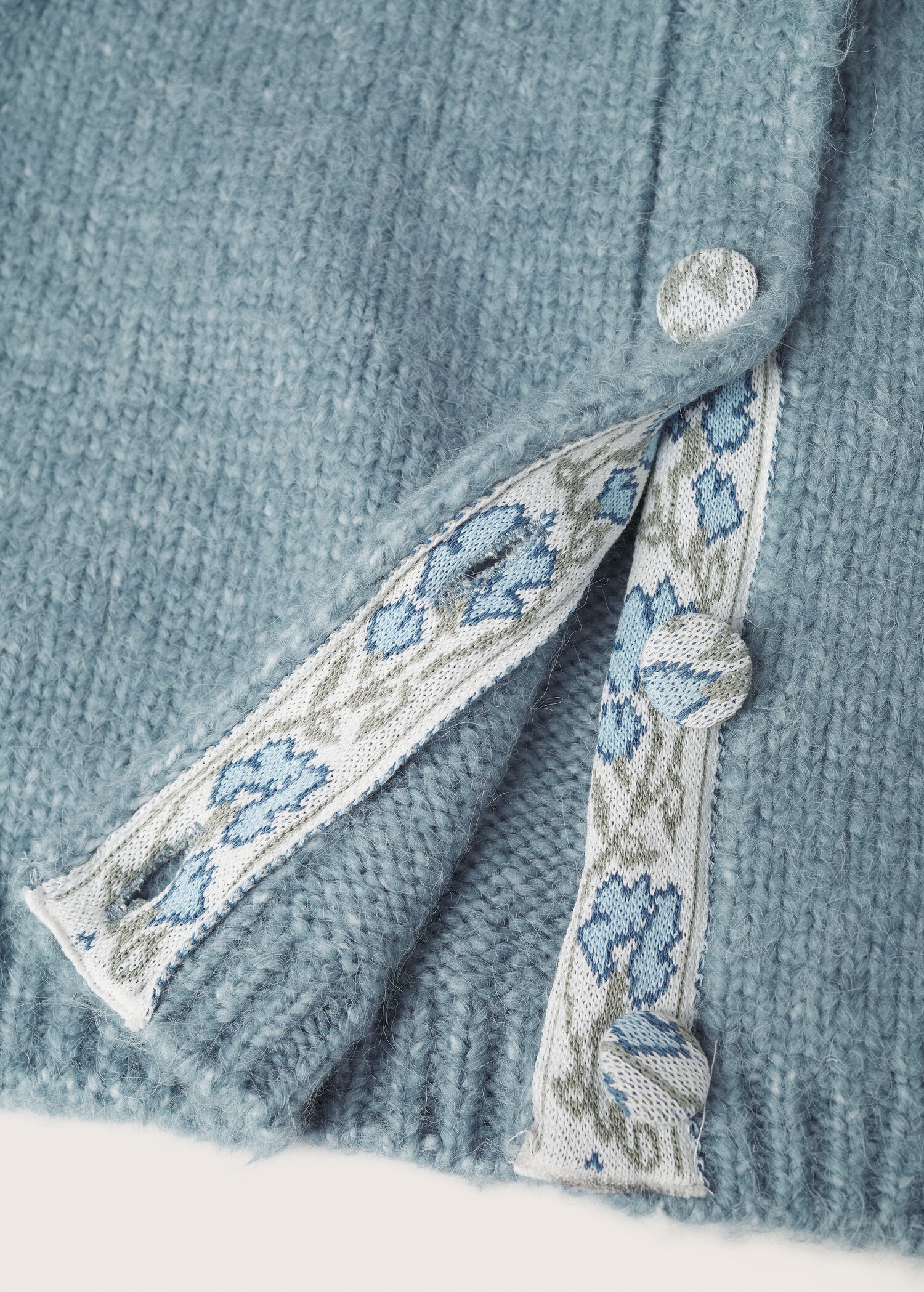 Chunky knit cardigan - Details of the article 8