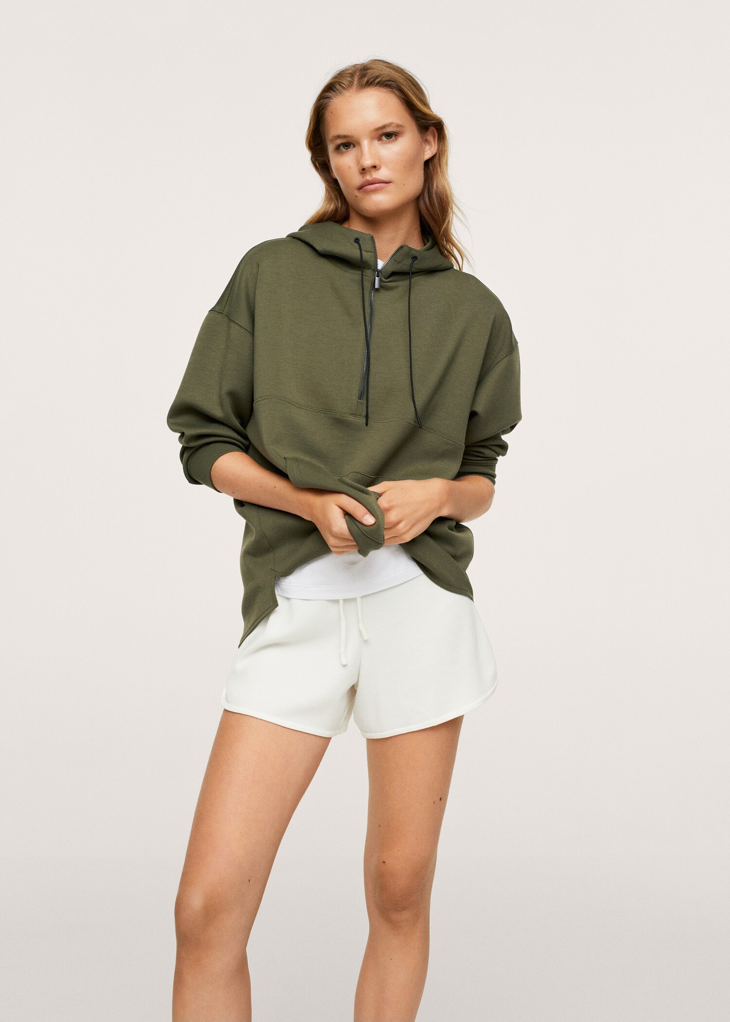 Sudadera capucha cremallera - Plano medio