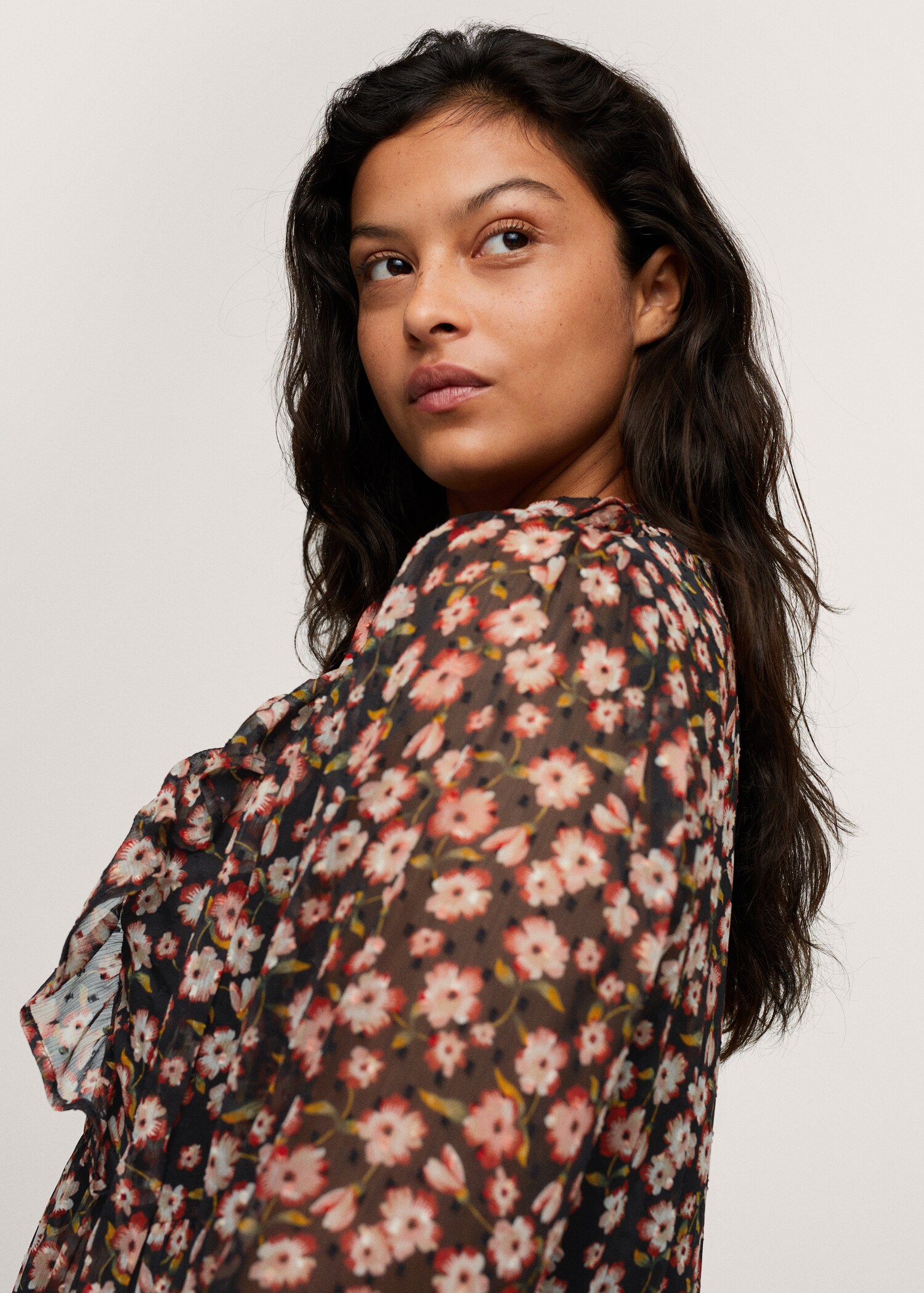 Vestido estampado floral - Plano medio
