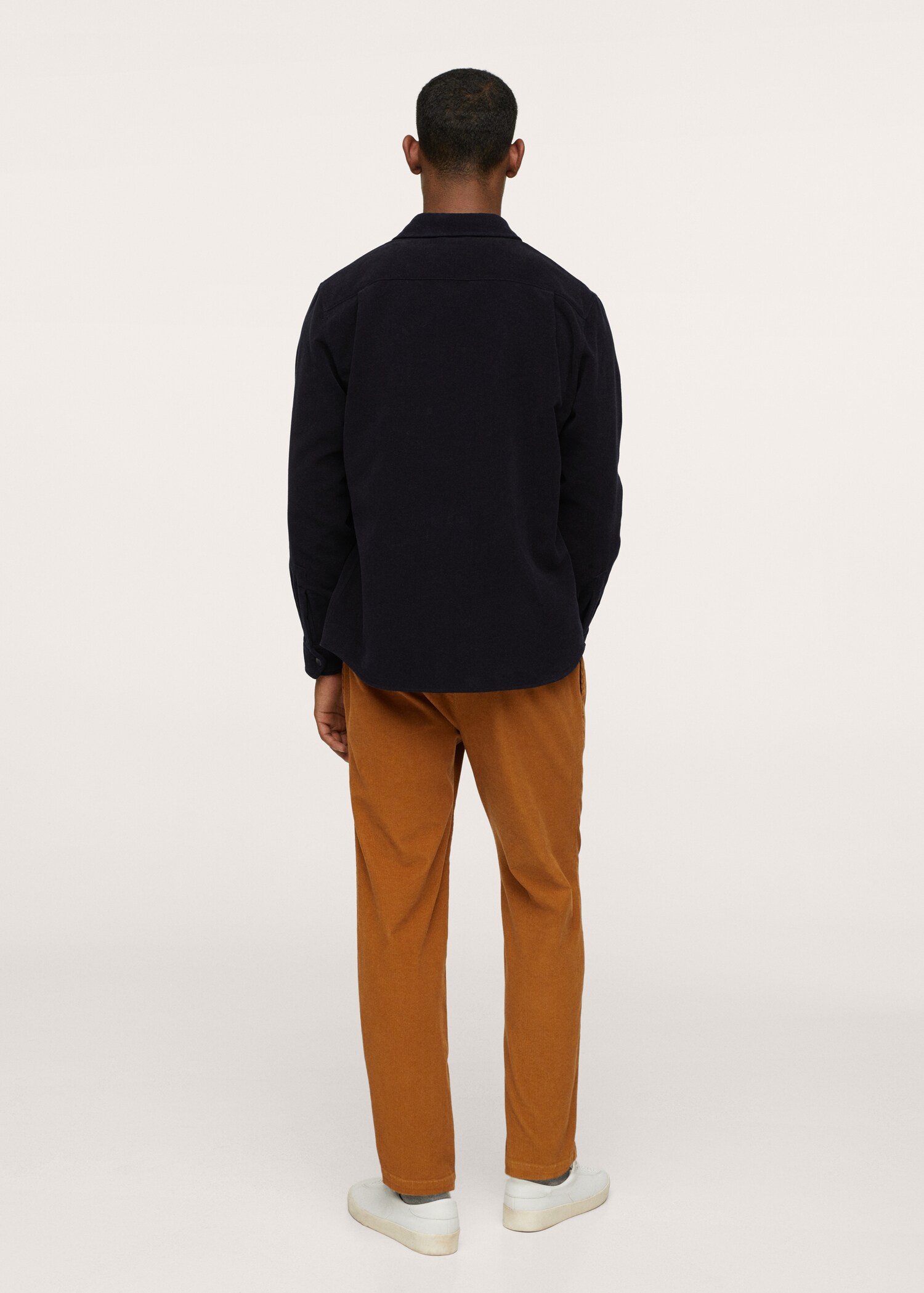 Sobrecamisa textura bolsillos - Reverso del artículo