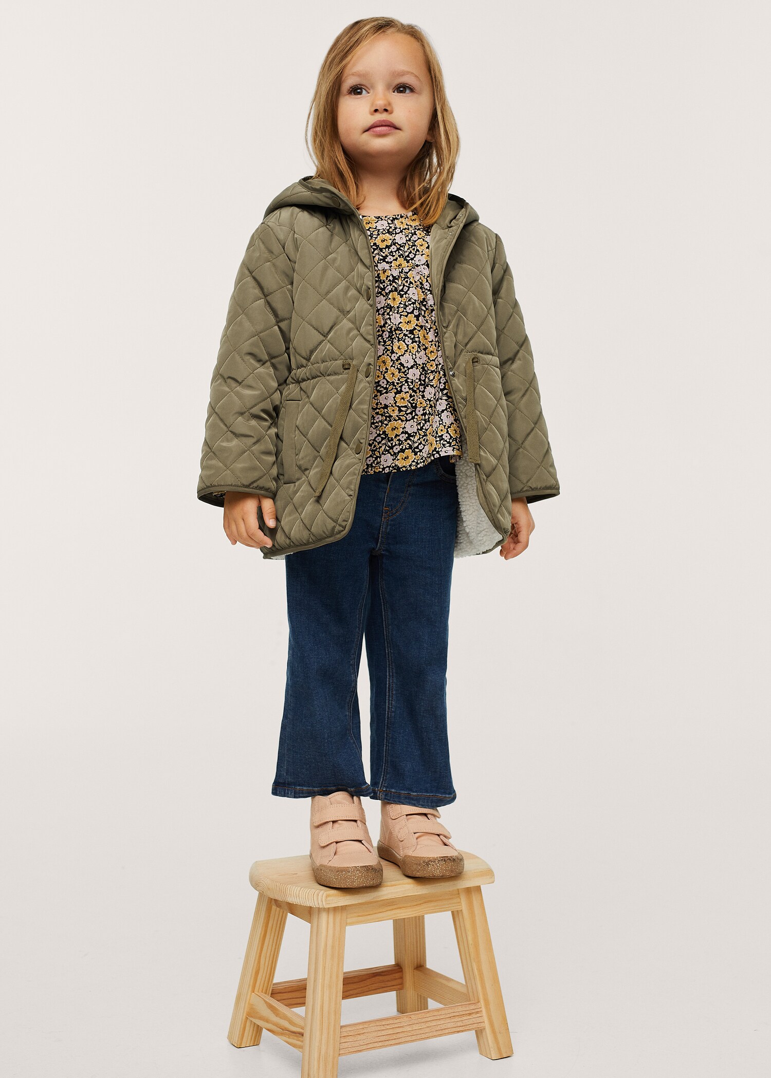 Anorak acolchado capucha - Plano medio