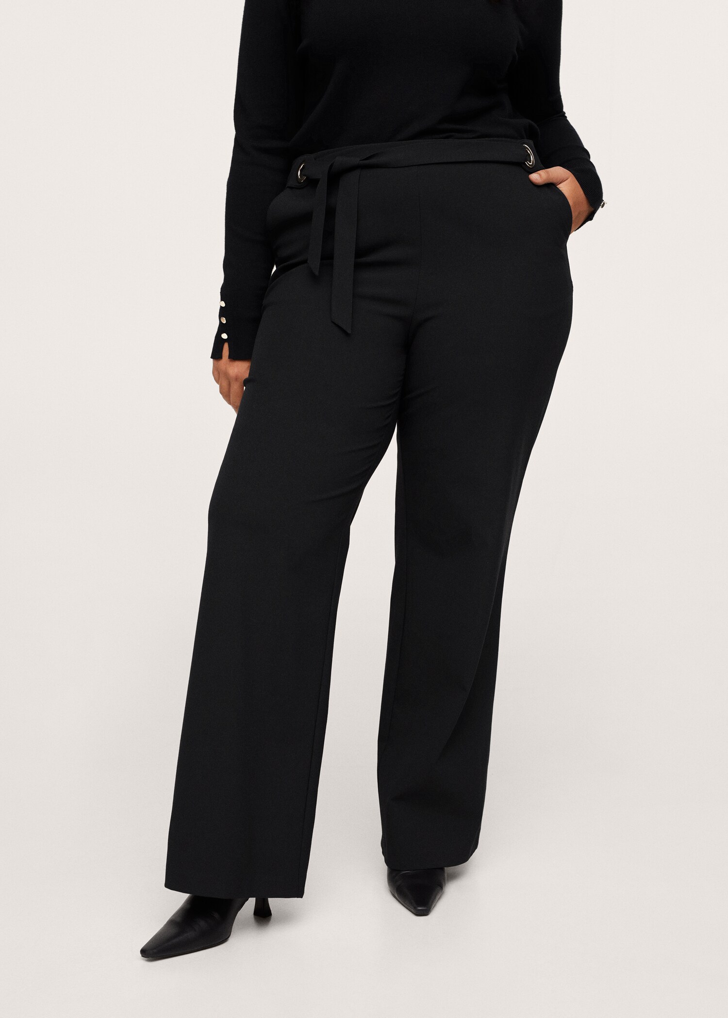 Pantalón wideleg tiro alto - Plano medio