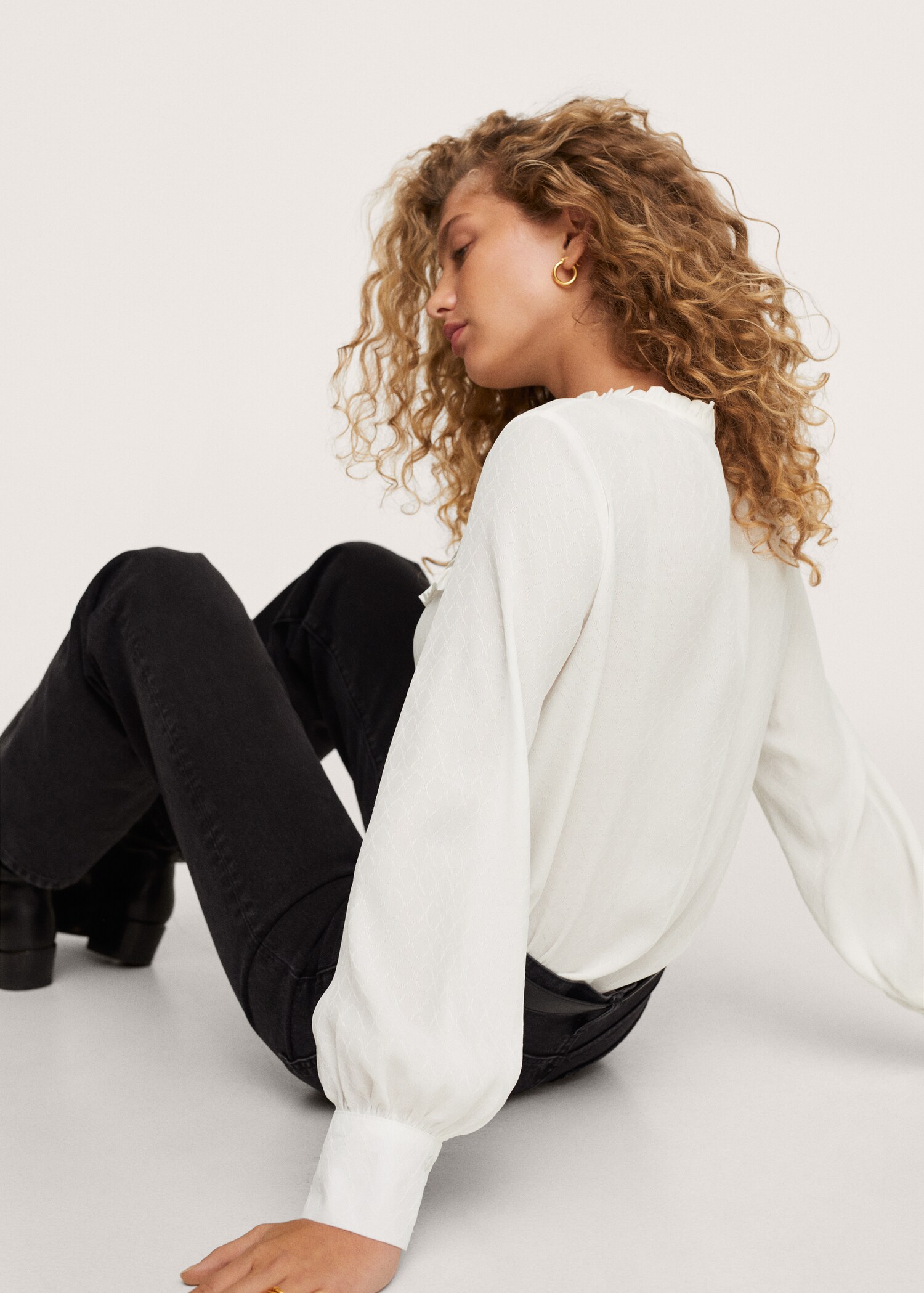 Blusa detalles plisados - Detalle del artículo 2