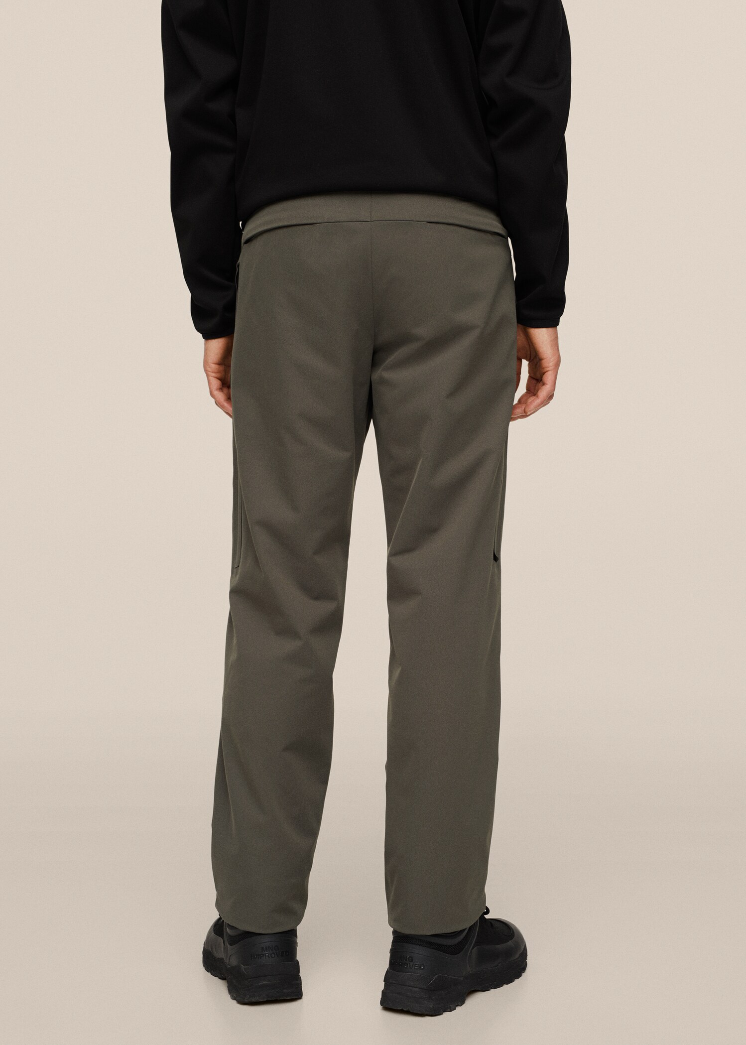 Breathable non-crease trousers - Reverse of the article