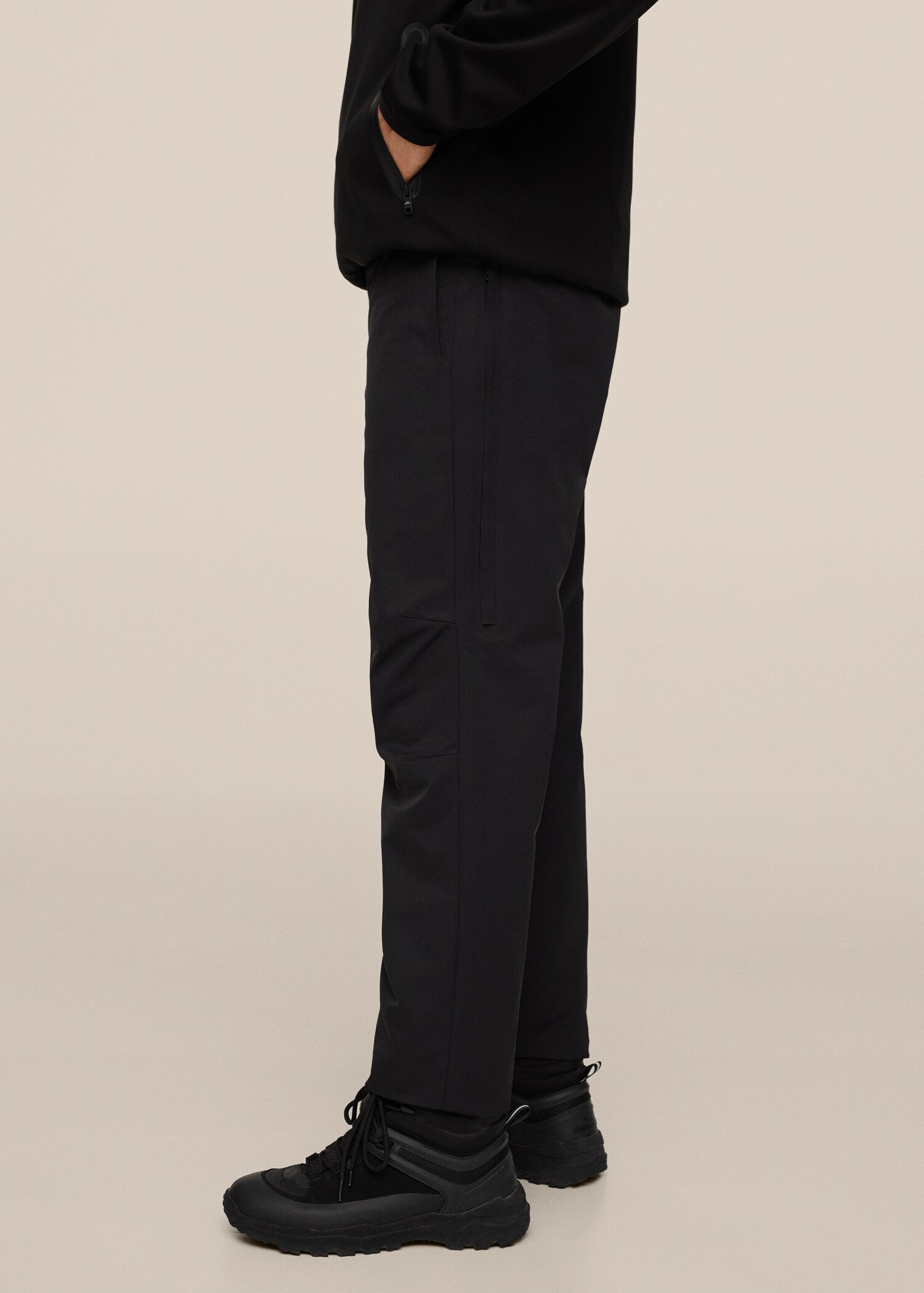 Breathable non-crease trousers - Details of the article 1