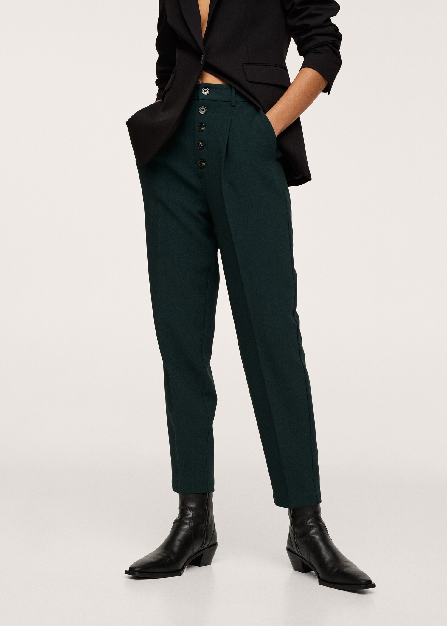 Pantalón slouchy botones - Plano medio