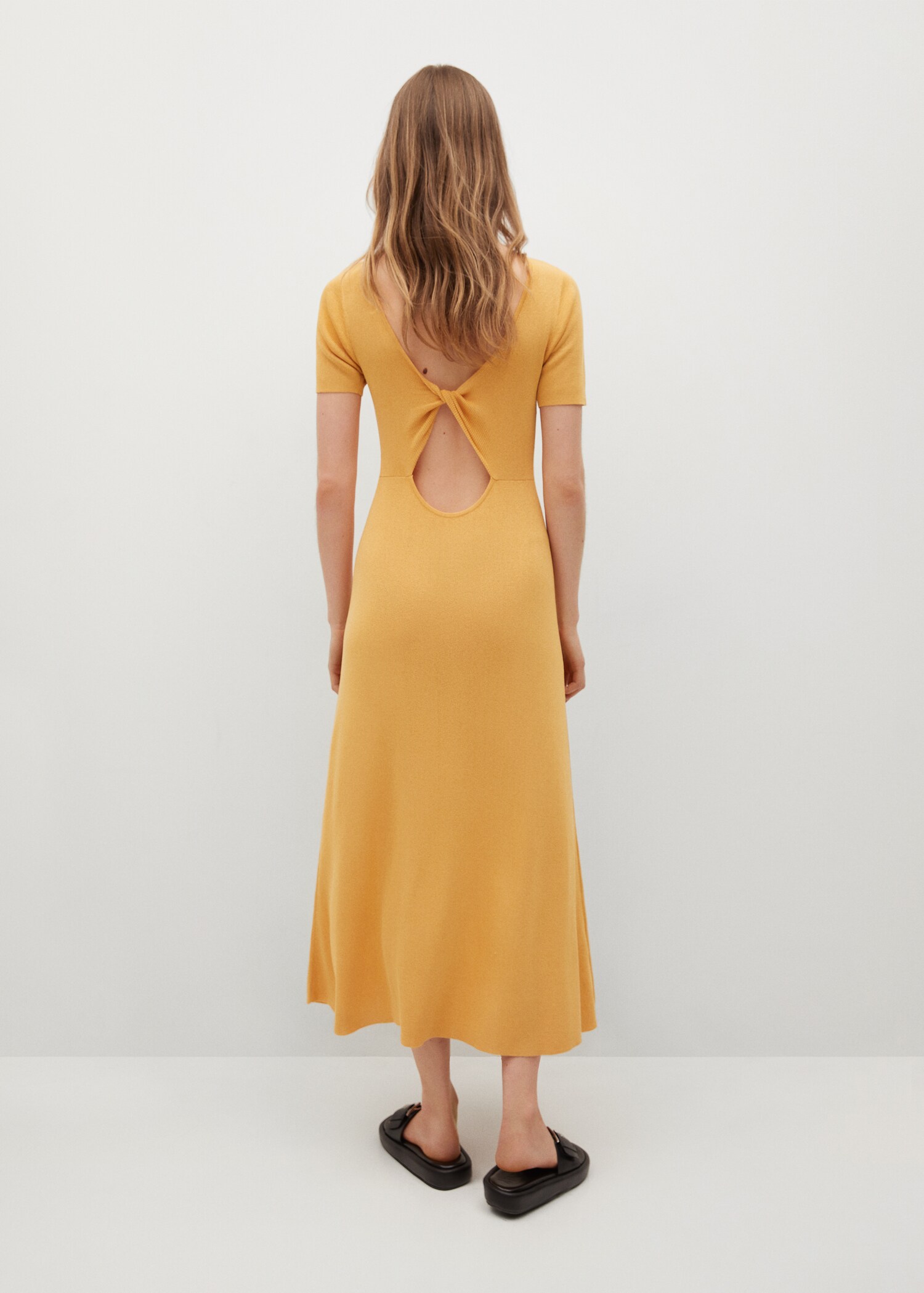 Side slit knit dress - Reverse of the article