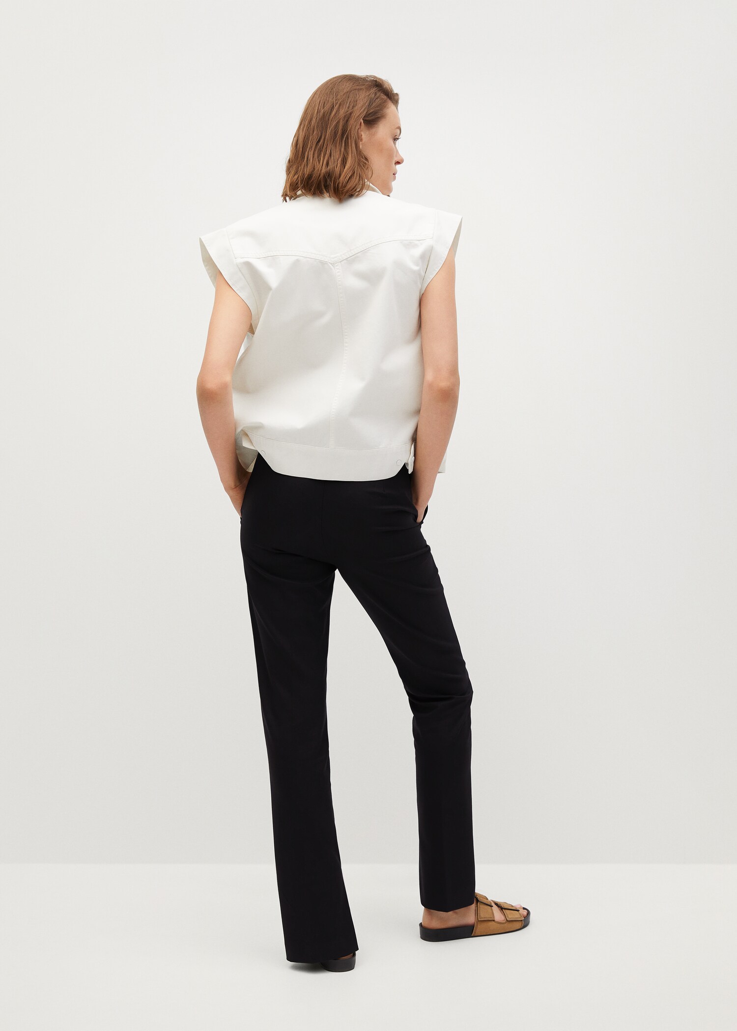 Pantalón aberturas bajo - Reverso del artículo