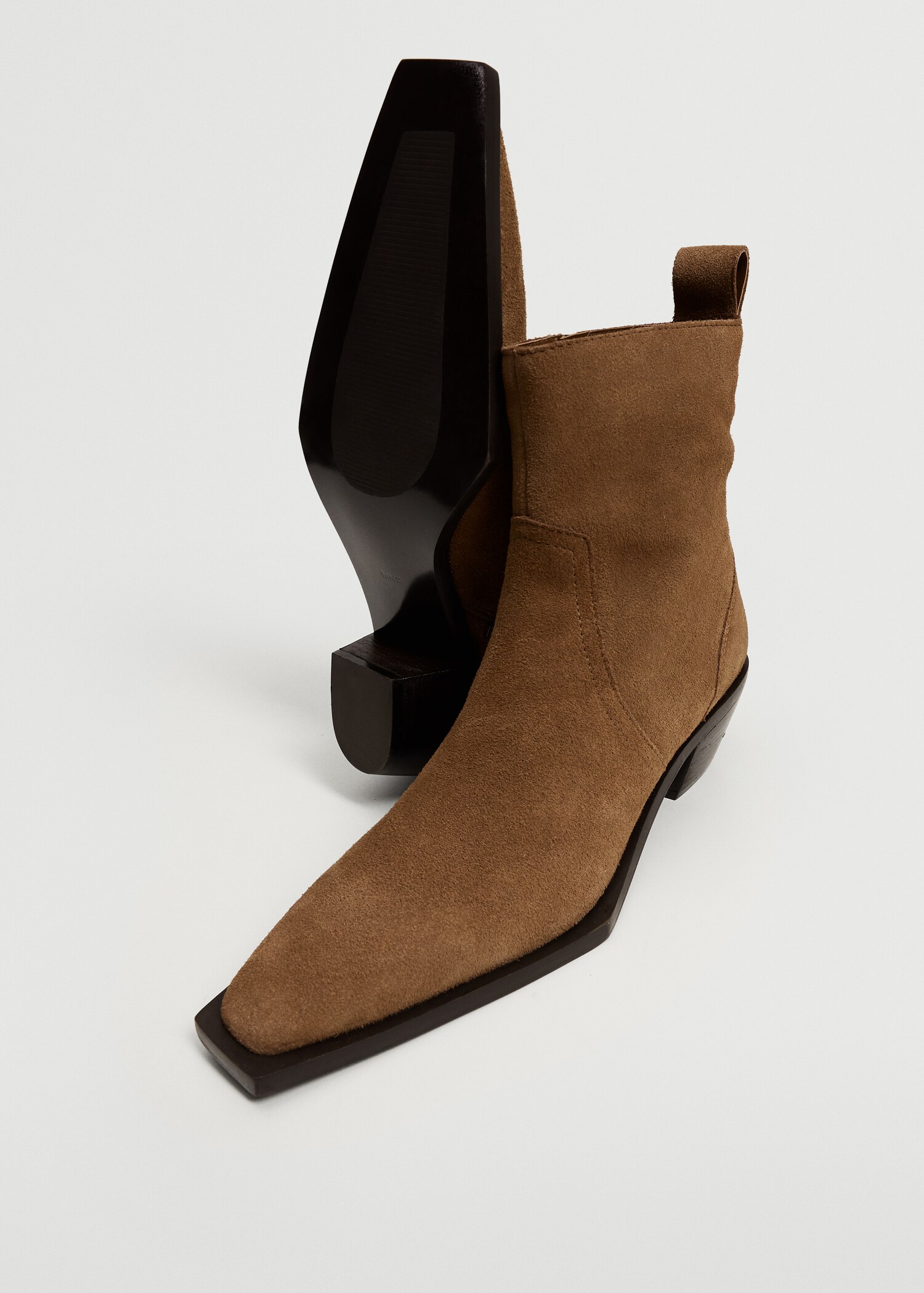 Squared toe leather ankle boots - Details of the article 4
