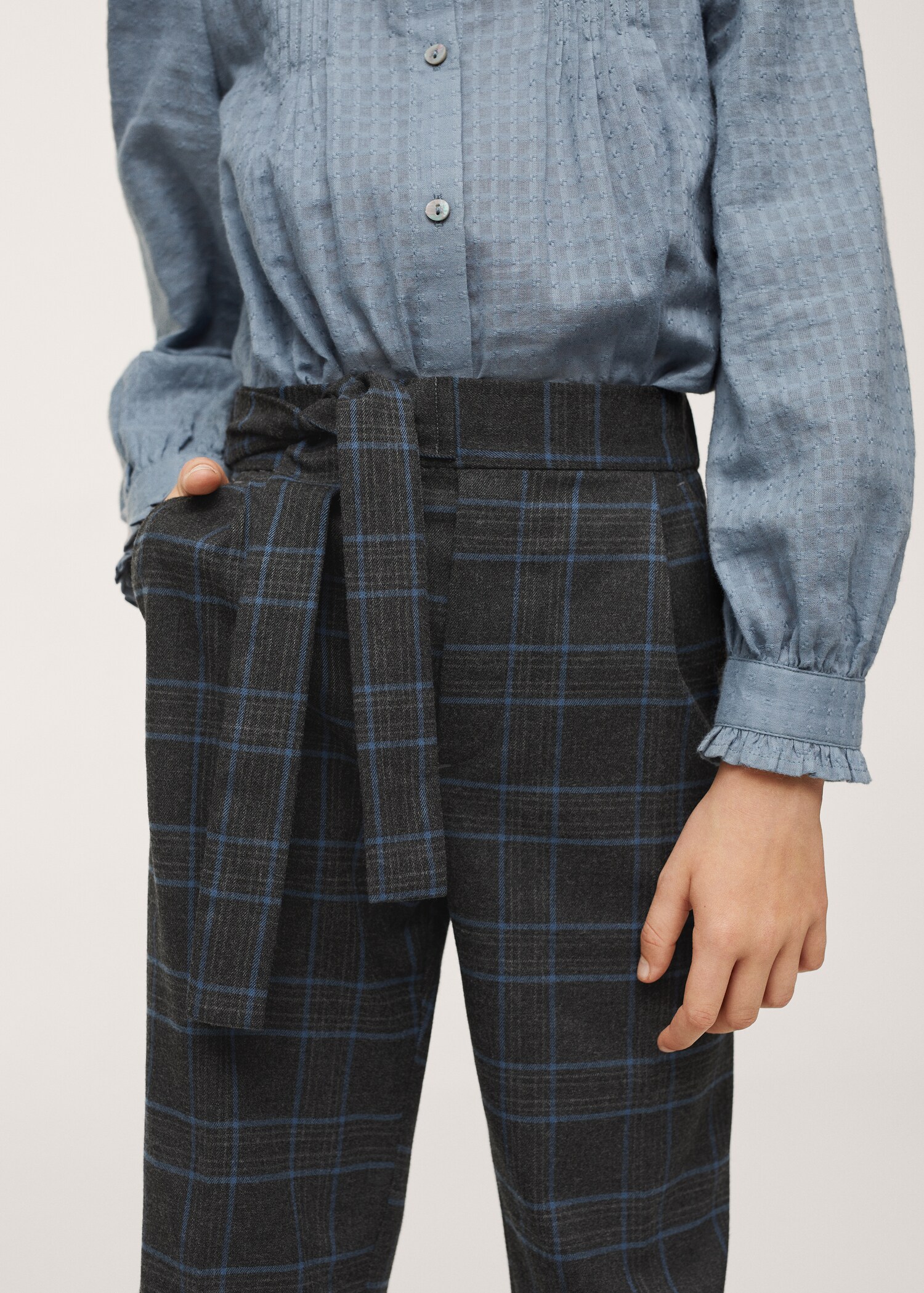 Bow belt check trousers - Details of the article 1