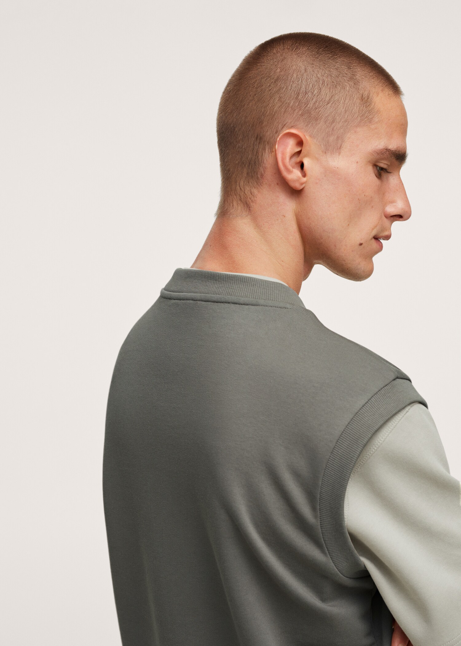 Chaleco algodón cuello pico - Detalle del artículo 3