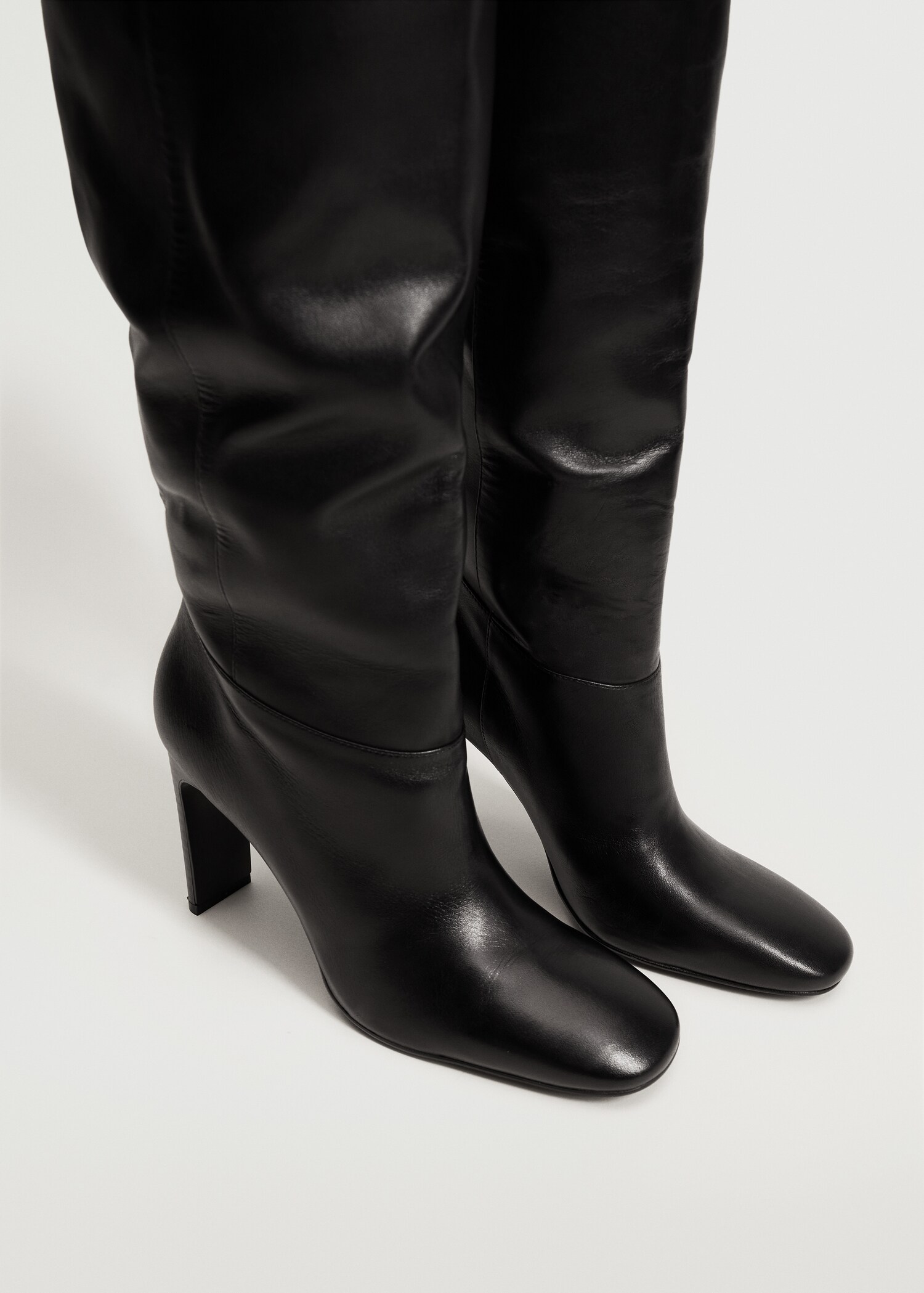 Leather boots with tall leg - Medium plane