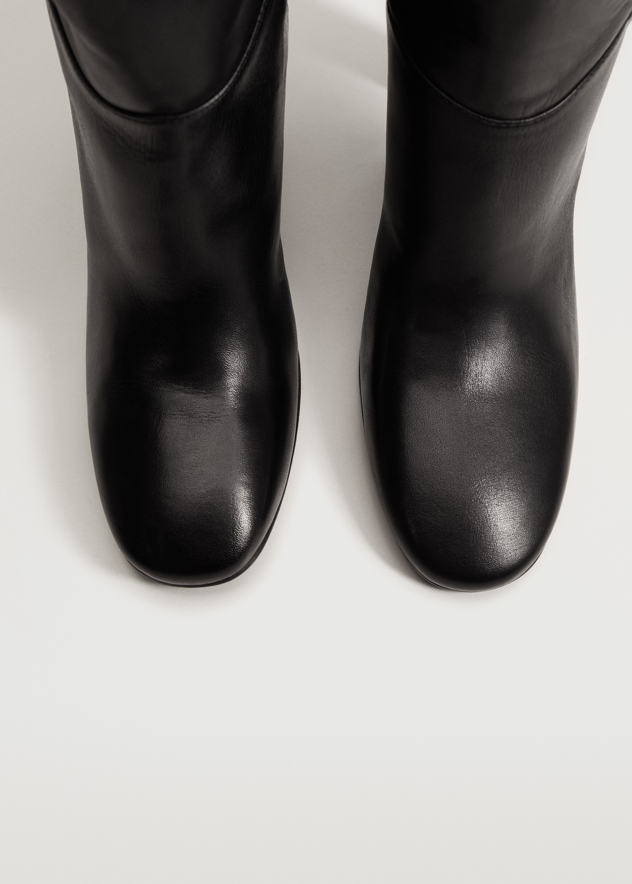 Leather boots with tall leg - Details of the article 3