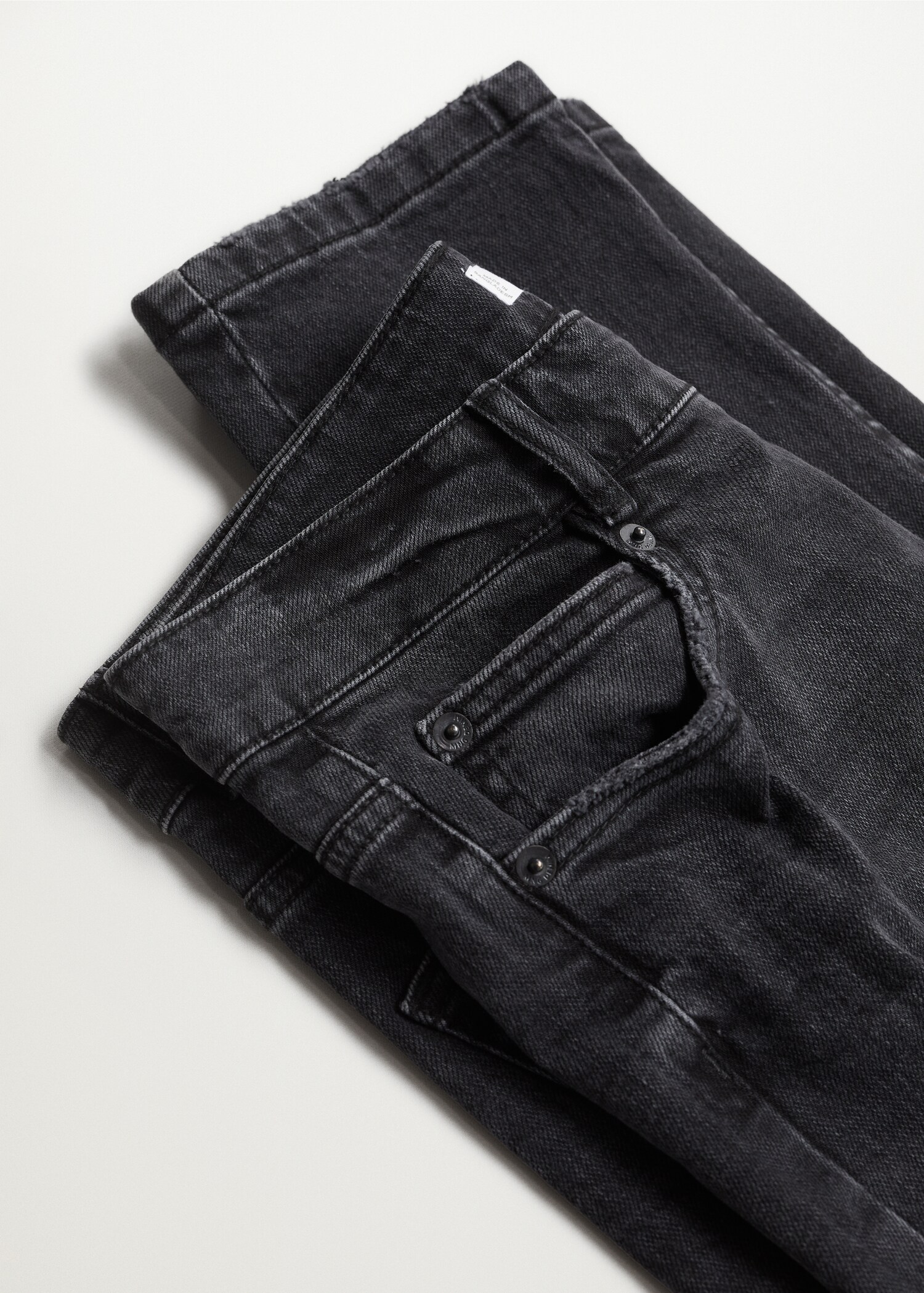 Slim-fit cropped jeans - Details of the article 8