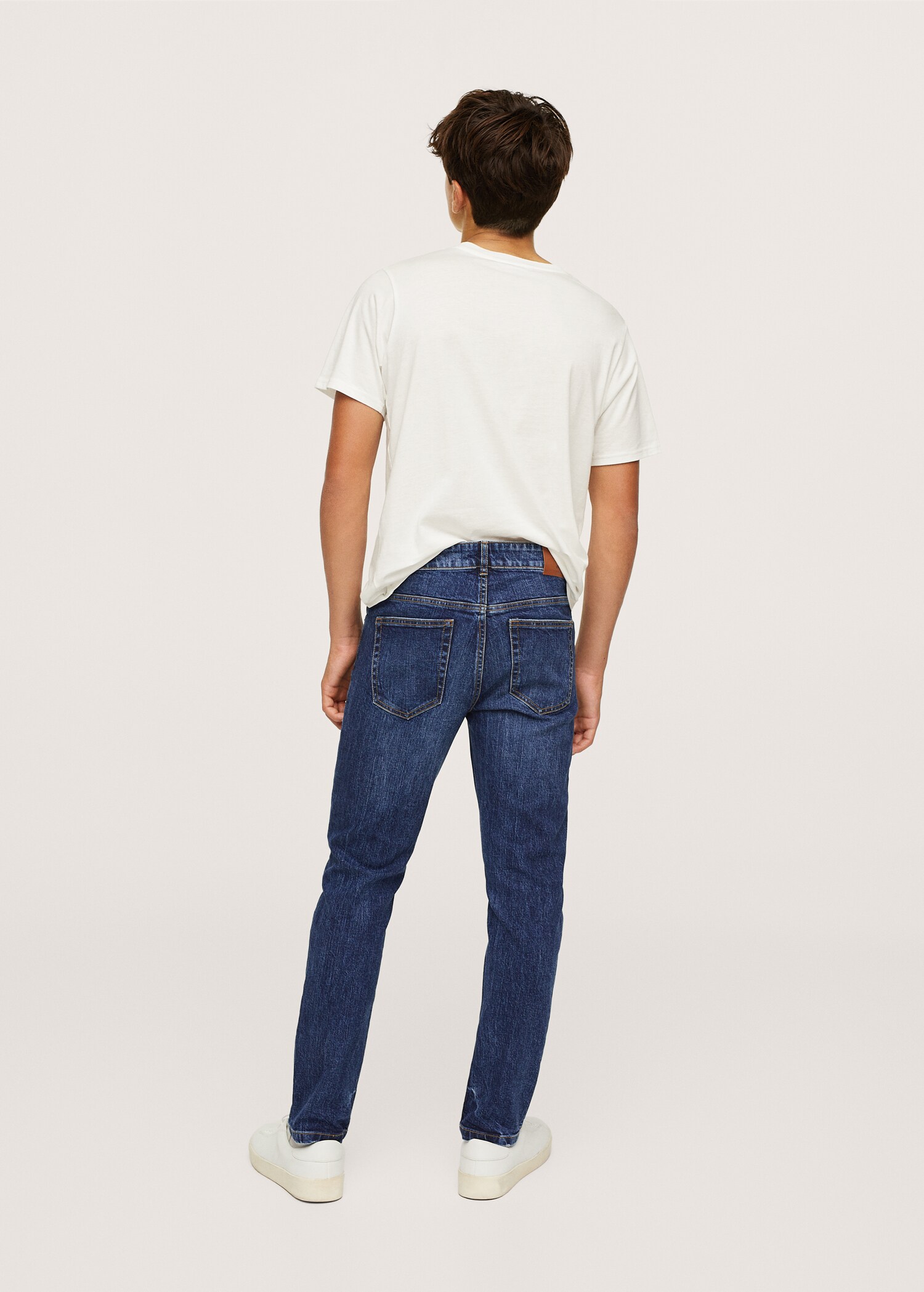 Slim Fit-Jeans mit Zierrissen - Rückseite des Artikels