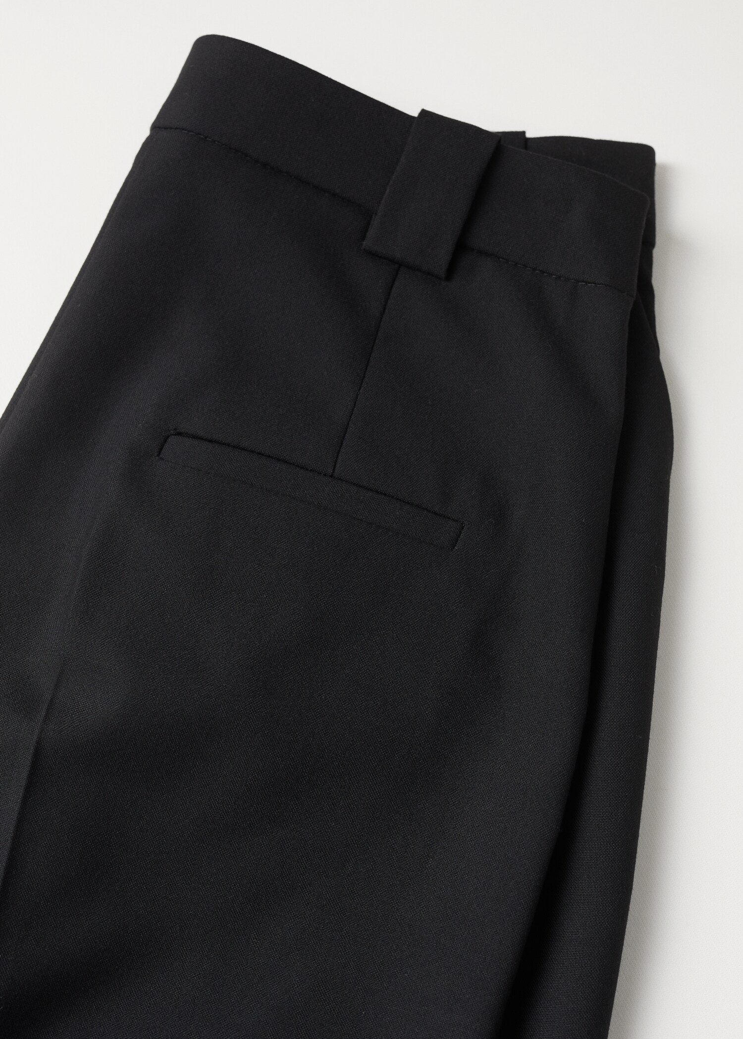 Pleated straight trousers - Details of the article 8
