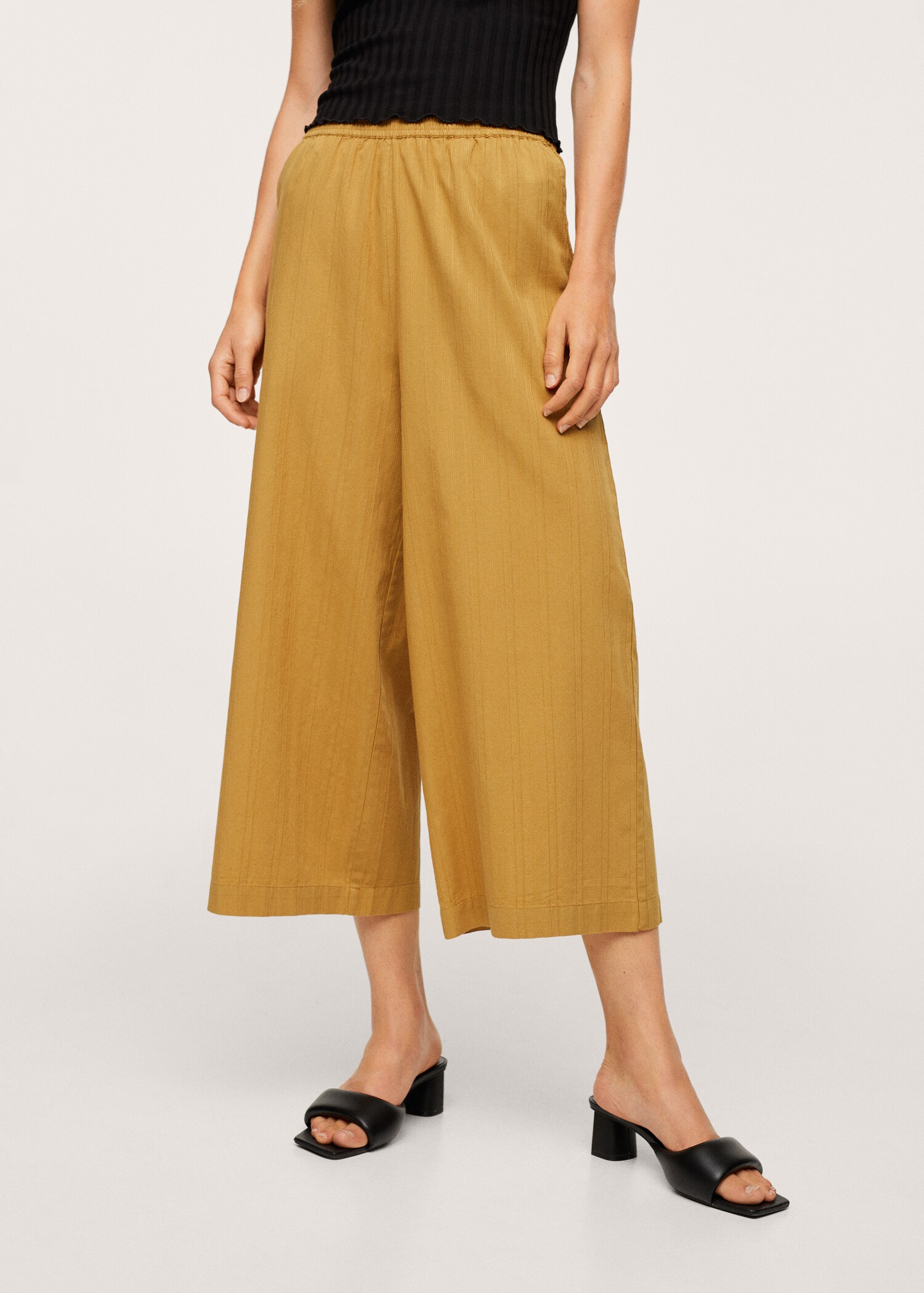Kalhoty culottes s texturou - Náhled ve středové rovině