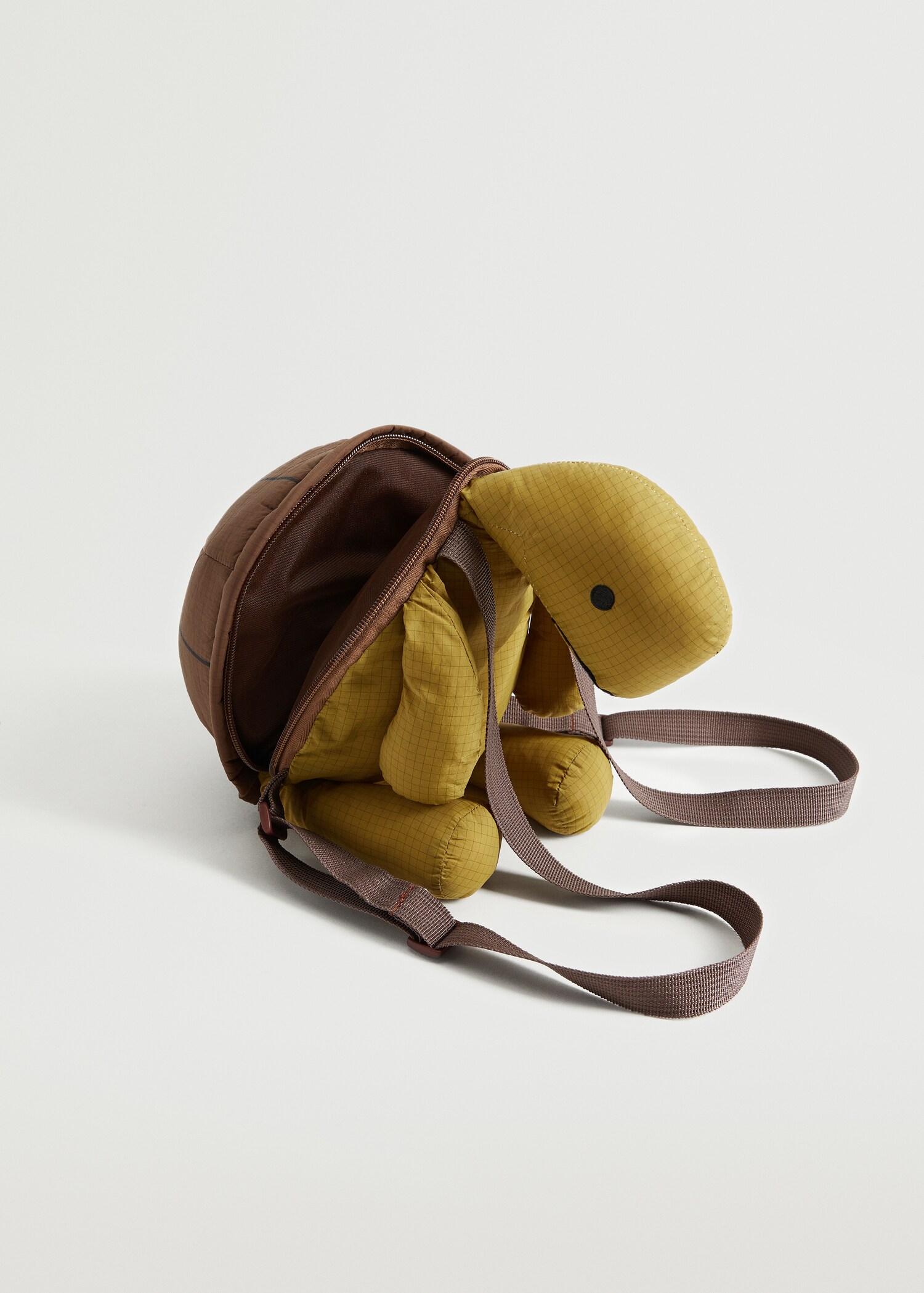 Mochila tortuga - Plano medio