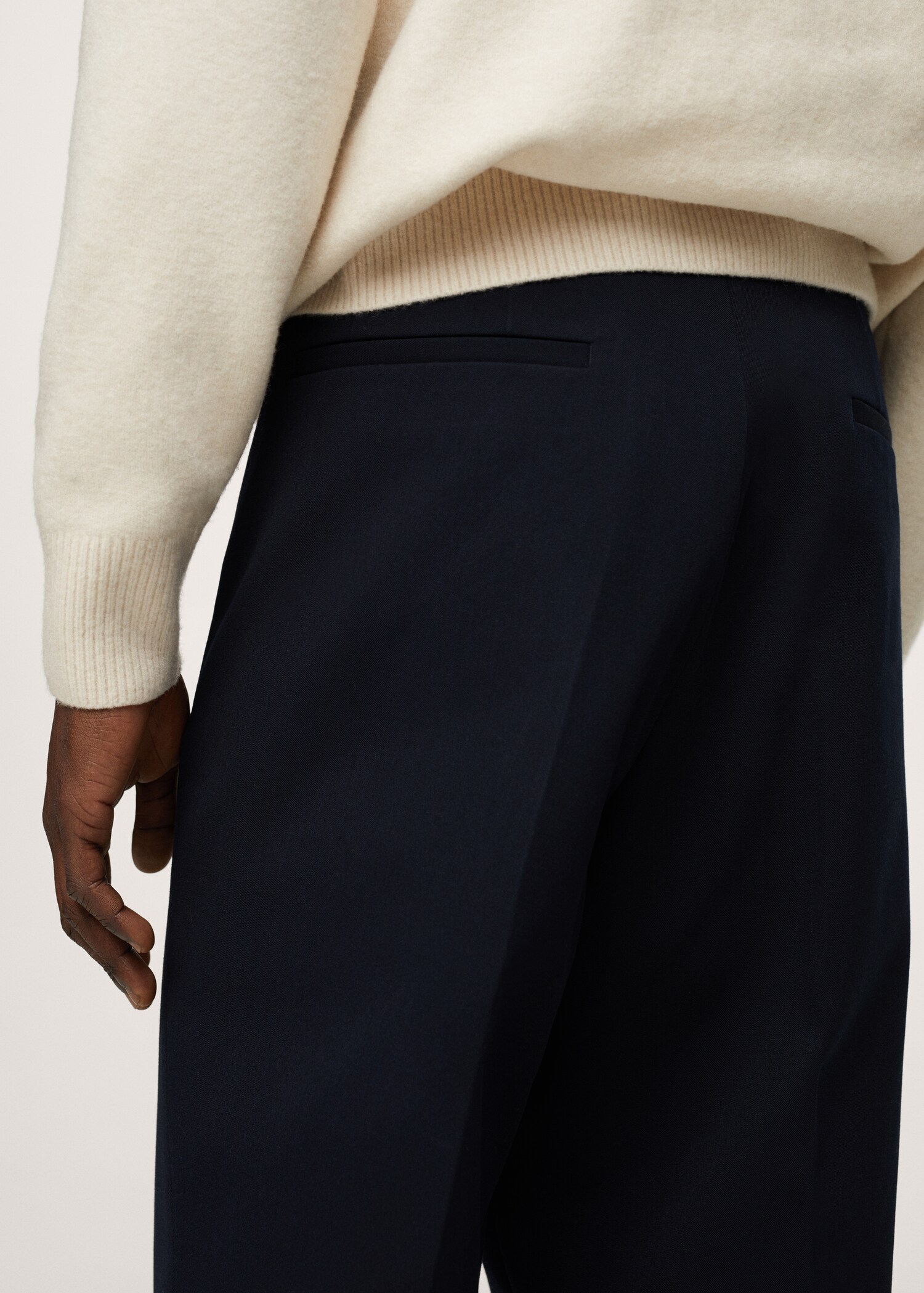 Loose-fit pleated trousers  - Details of the article 2