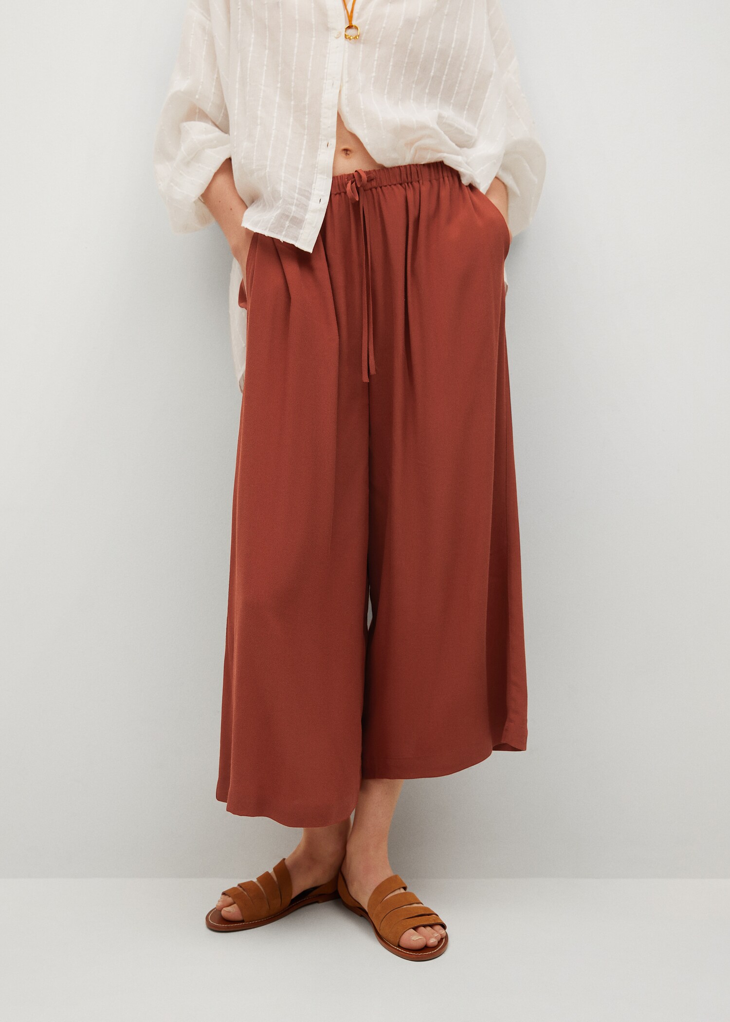 Pantalón culotte fluido - Plano medio