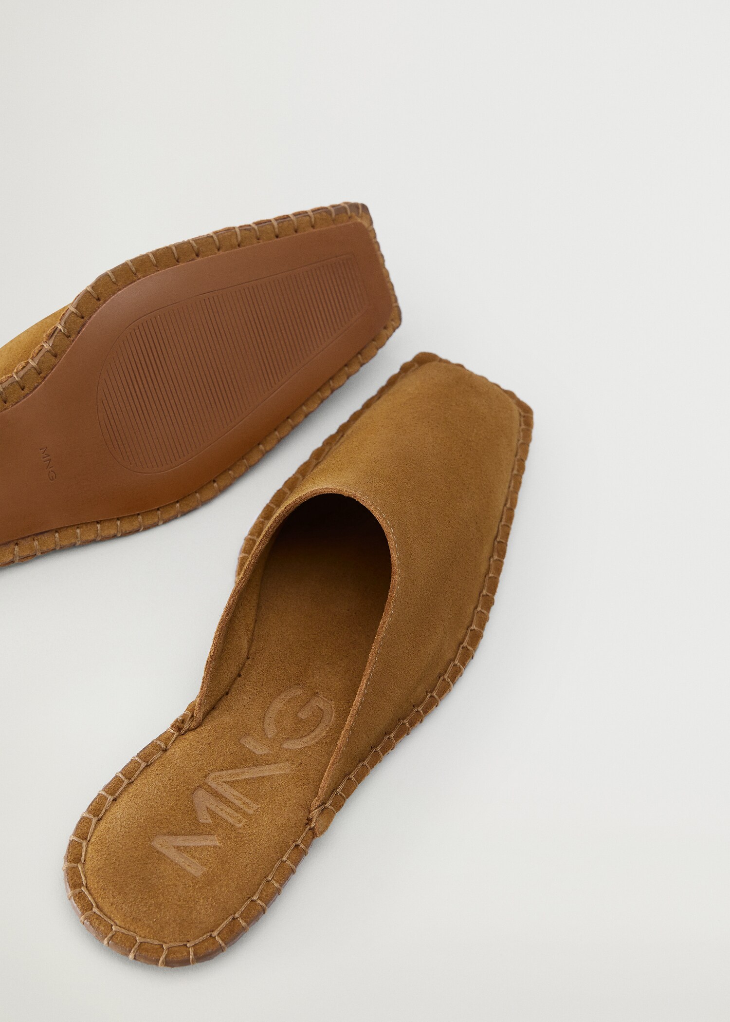 sling back leather babouches - Details of the article 3