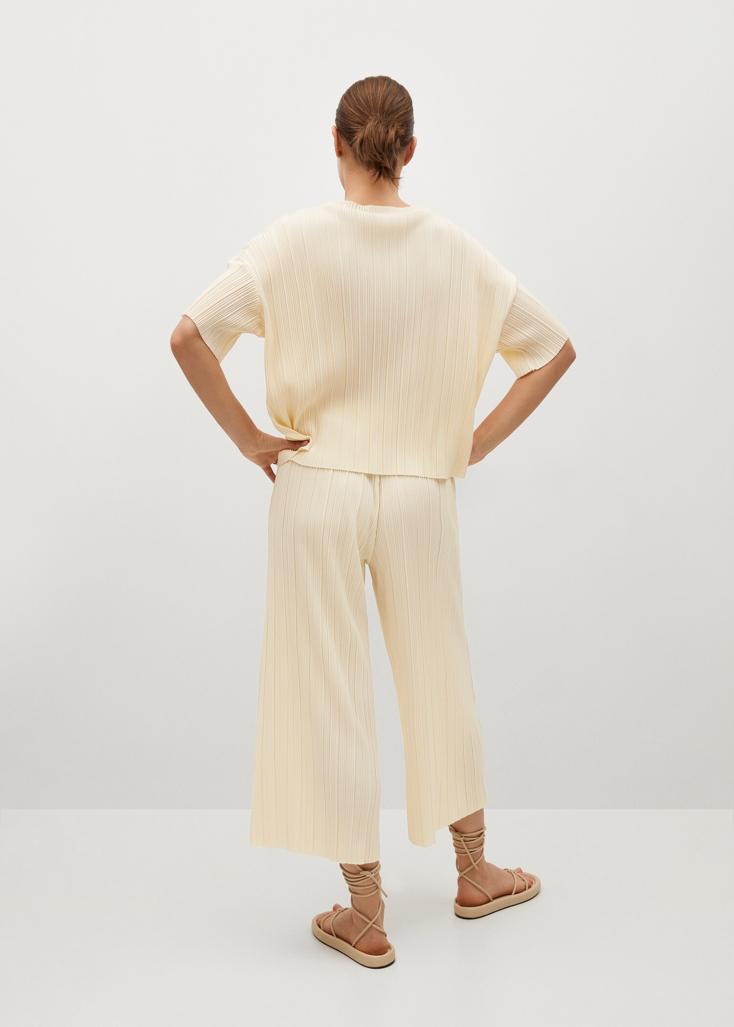 Textured culotte trousers - Reverse of the article