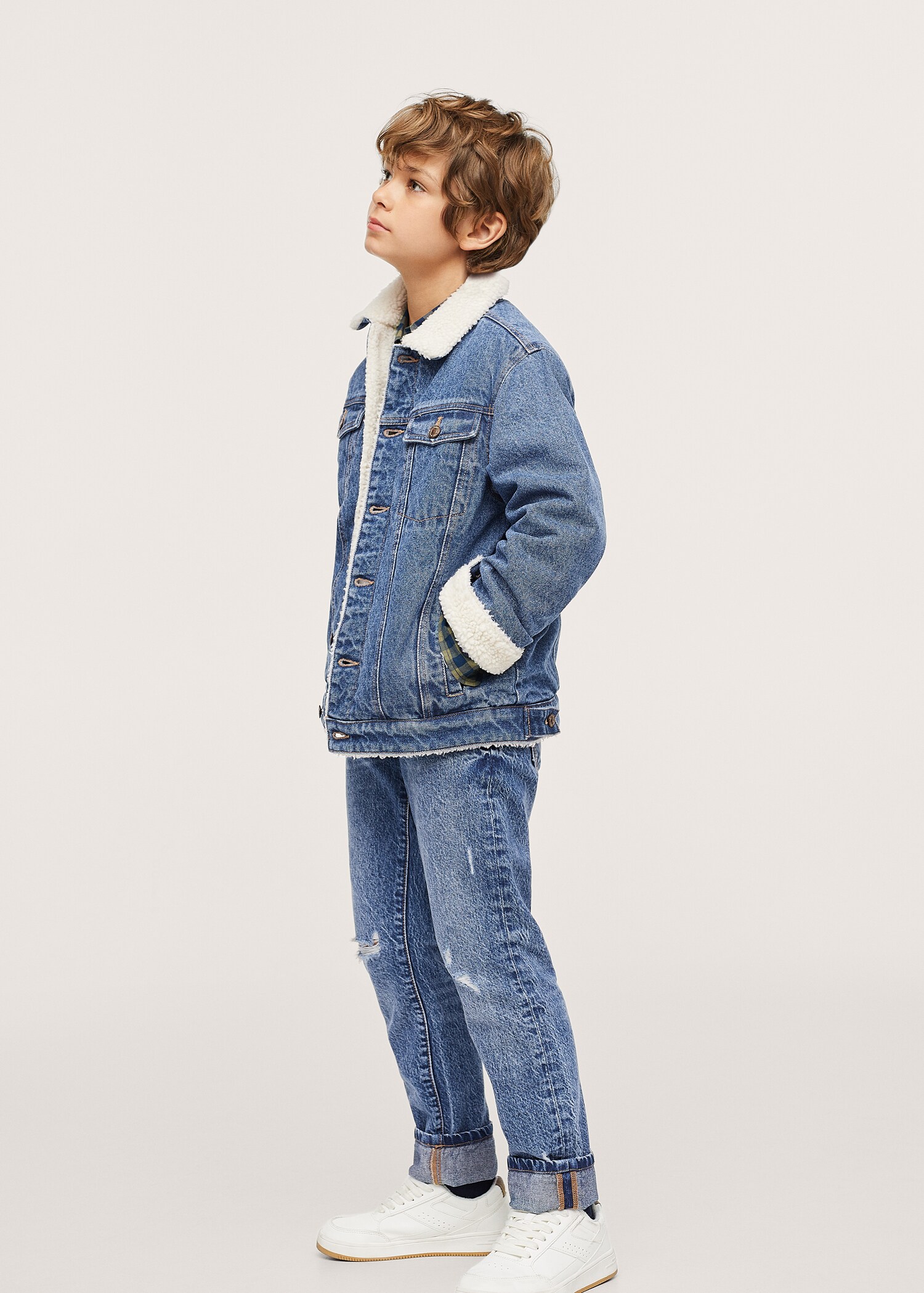 Chaqueta denim borreguito - Plano medio