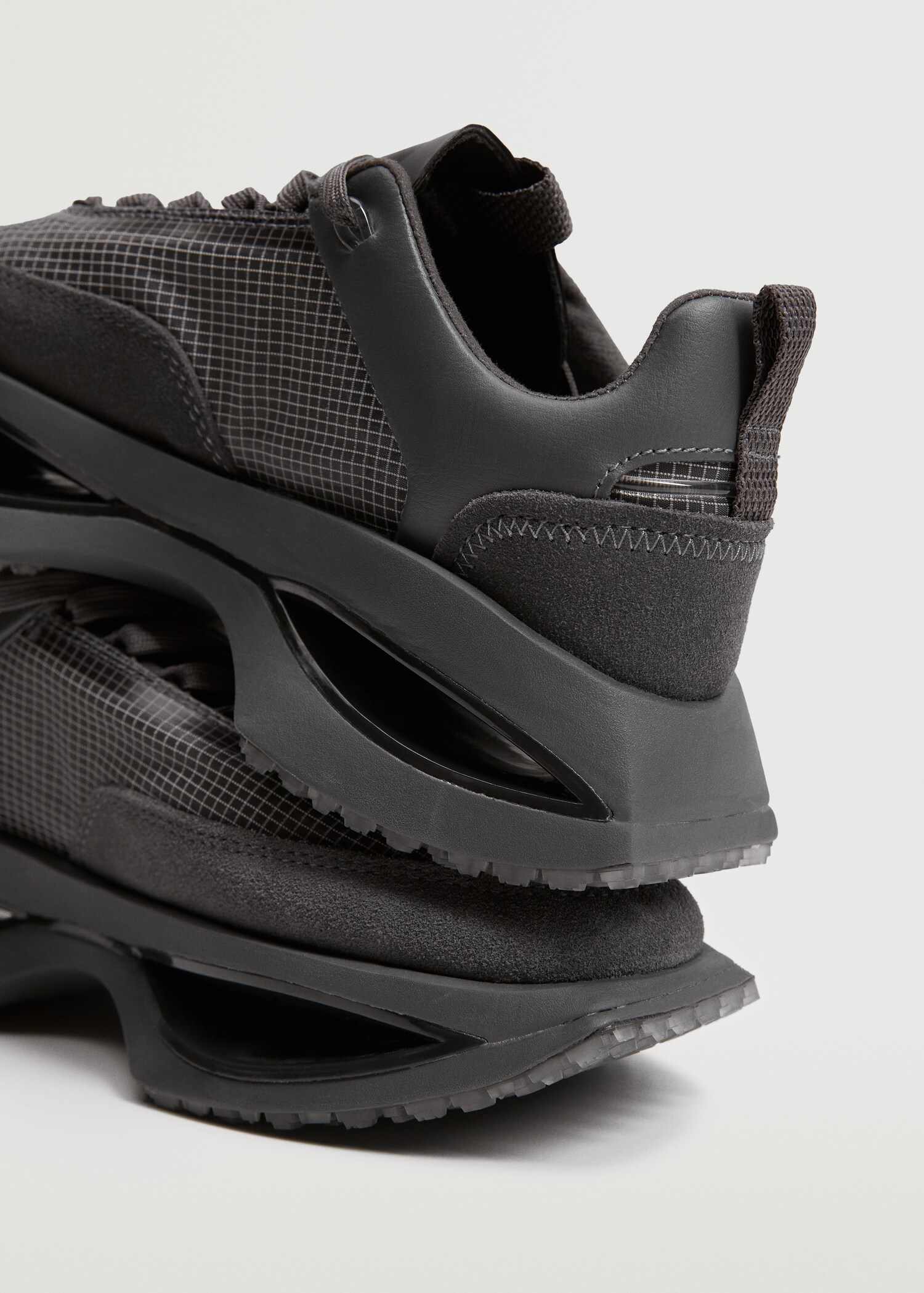 Leather trainers with transparent panels  - Details of the article 3