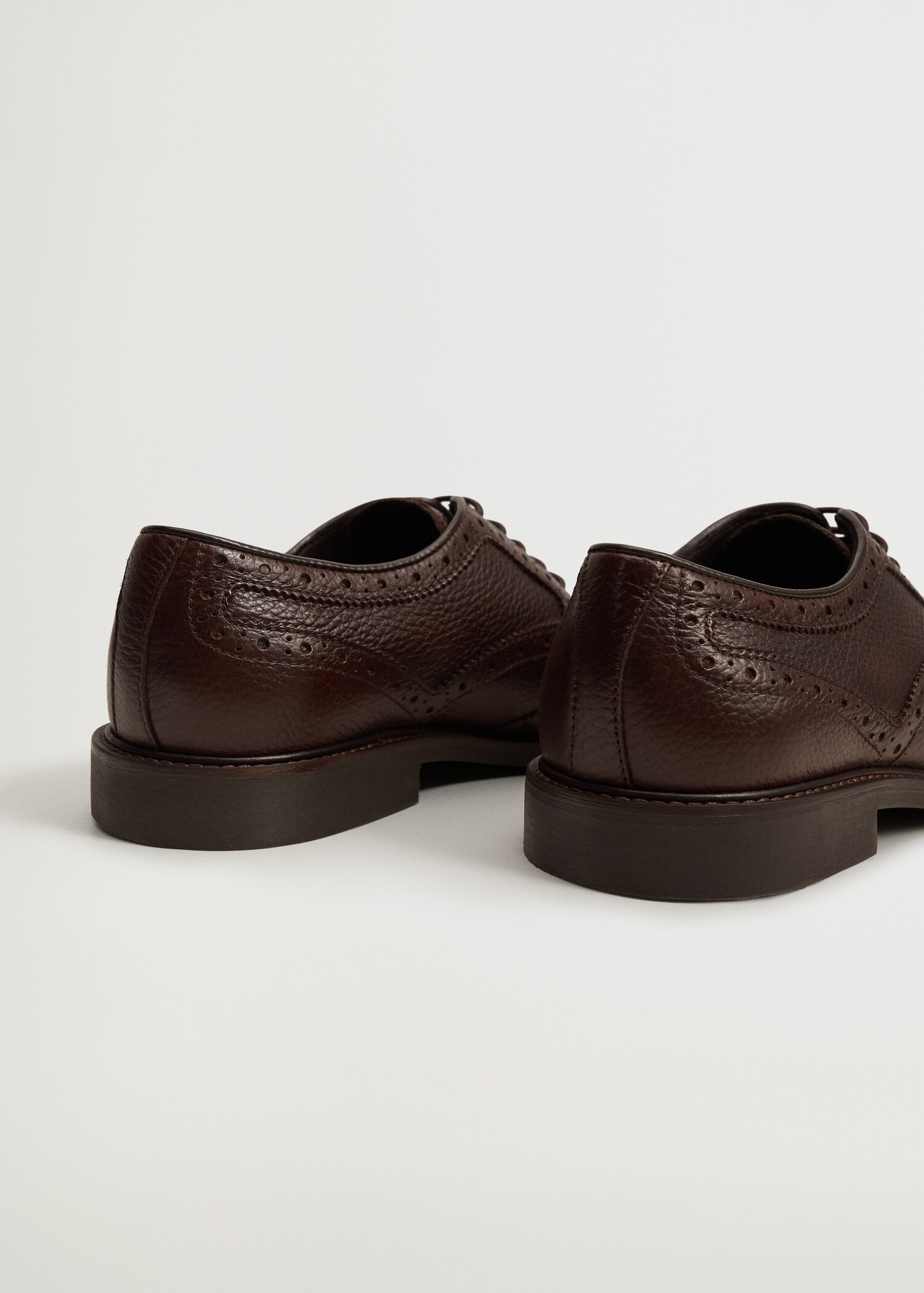 Laser-cut leather blucher shoes - Details of the article 2