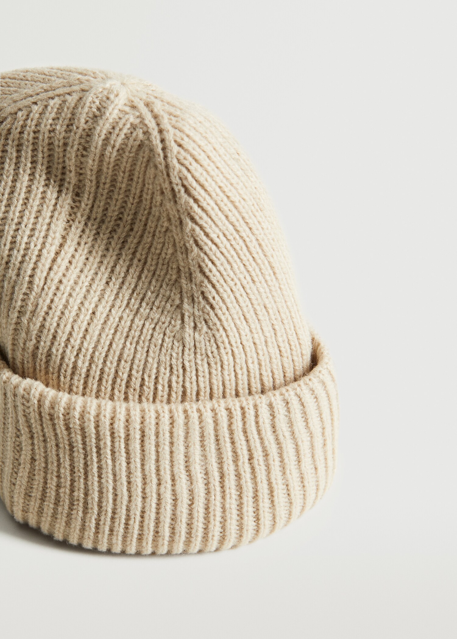 Short knitted hat - Details of the article 2