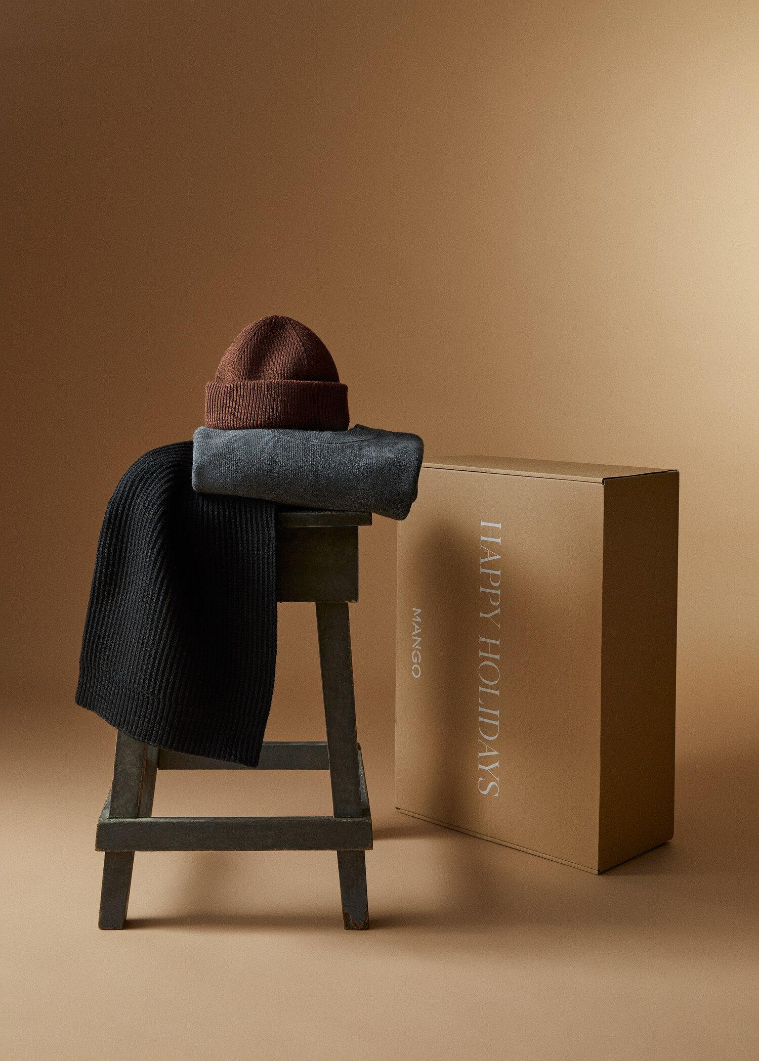 Short knitted hat - Details of the article 6