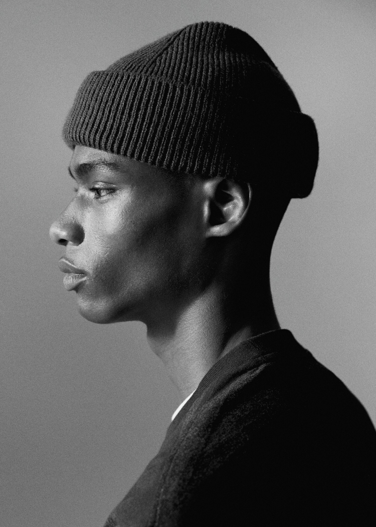 Short knitted hat - Details of the article 8