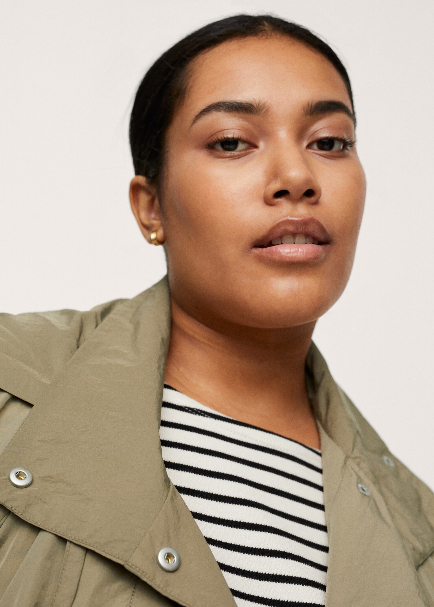 Hooded oversize cape - Details of the article 1