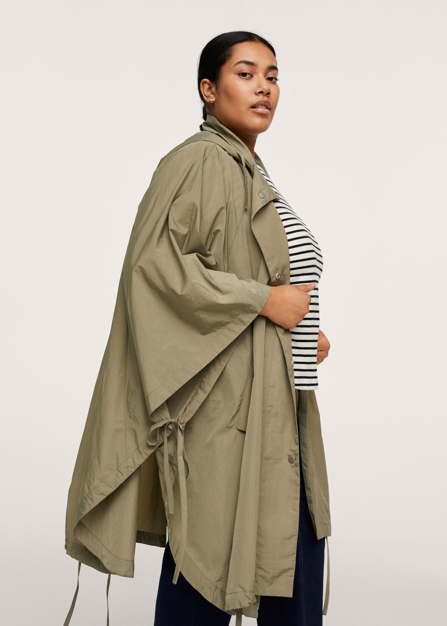 Hooded oversize cape - Details of the article 3