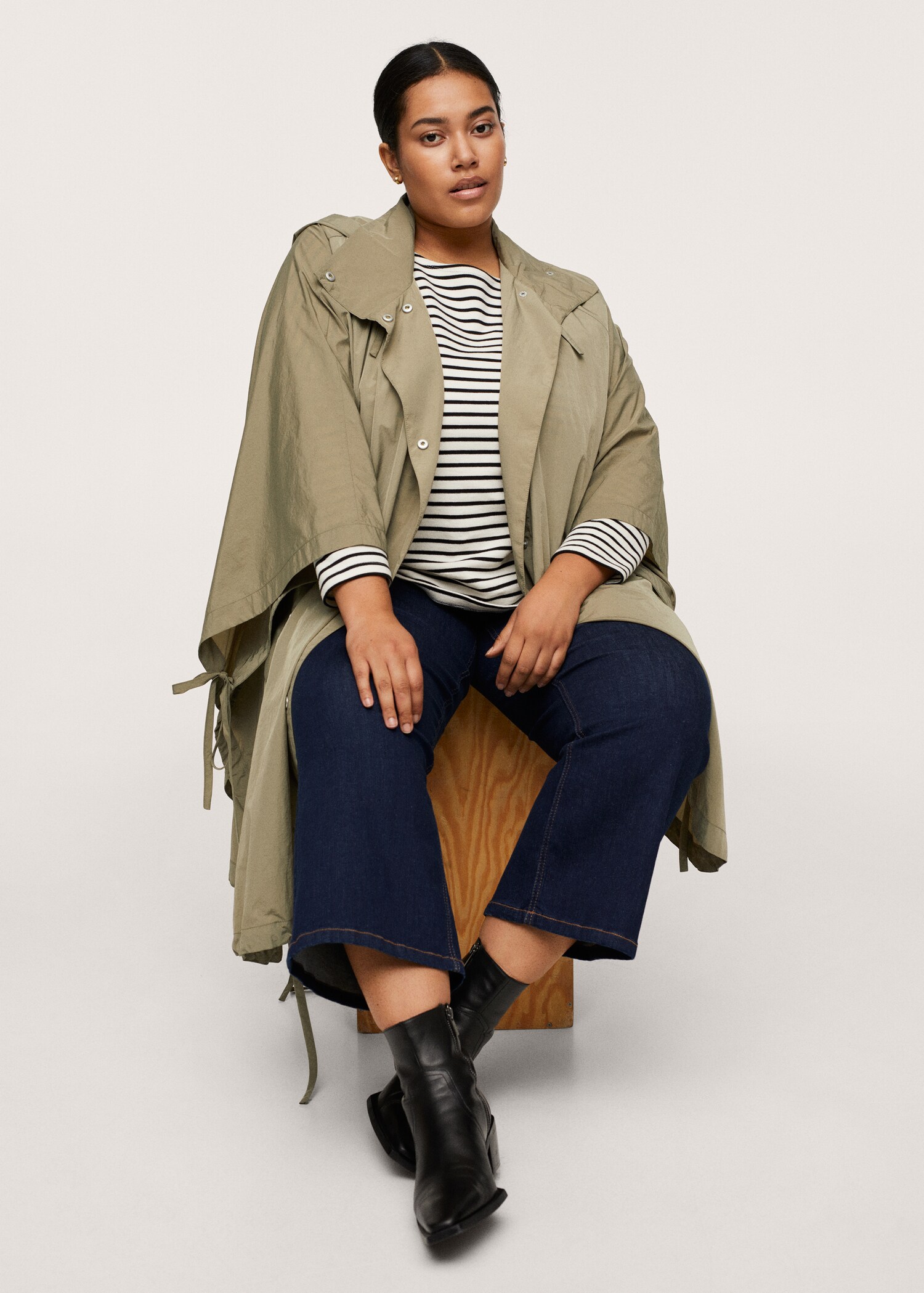 Hooded oversize cape - Details of the article 4