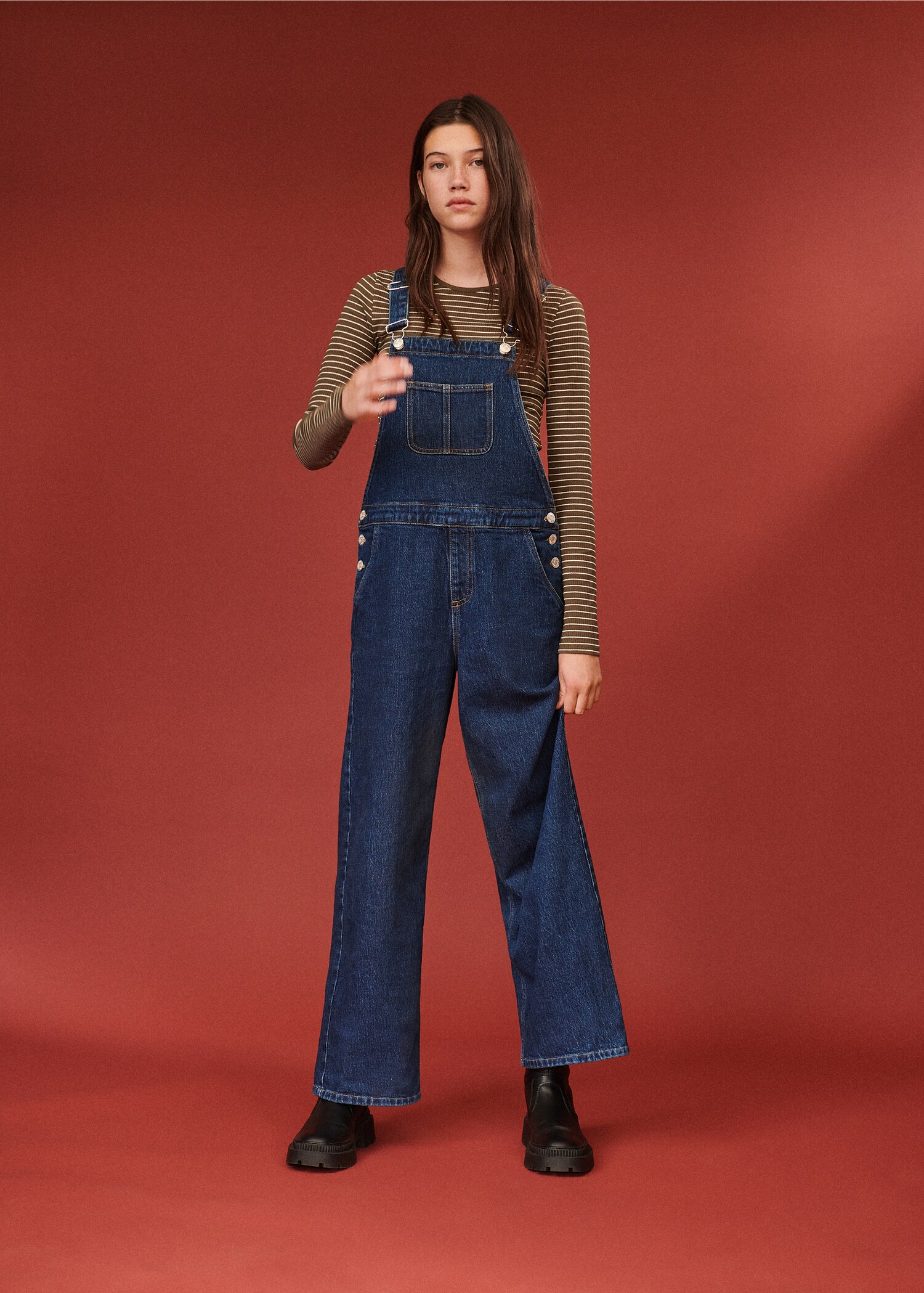 Wide-leg denim dungarees - Details of the article 5