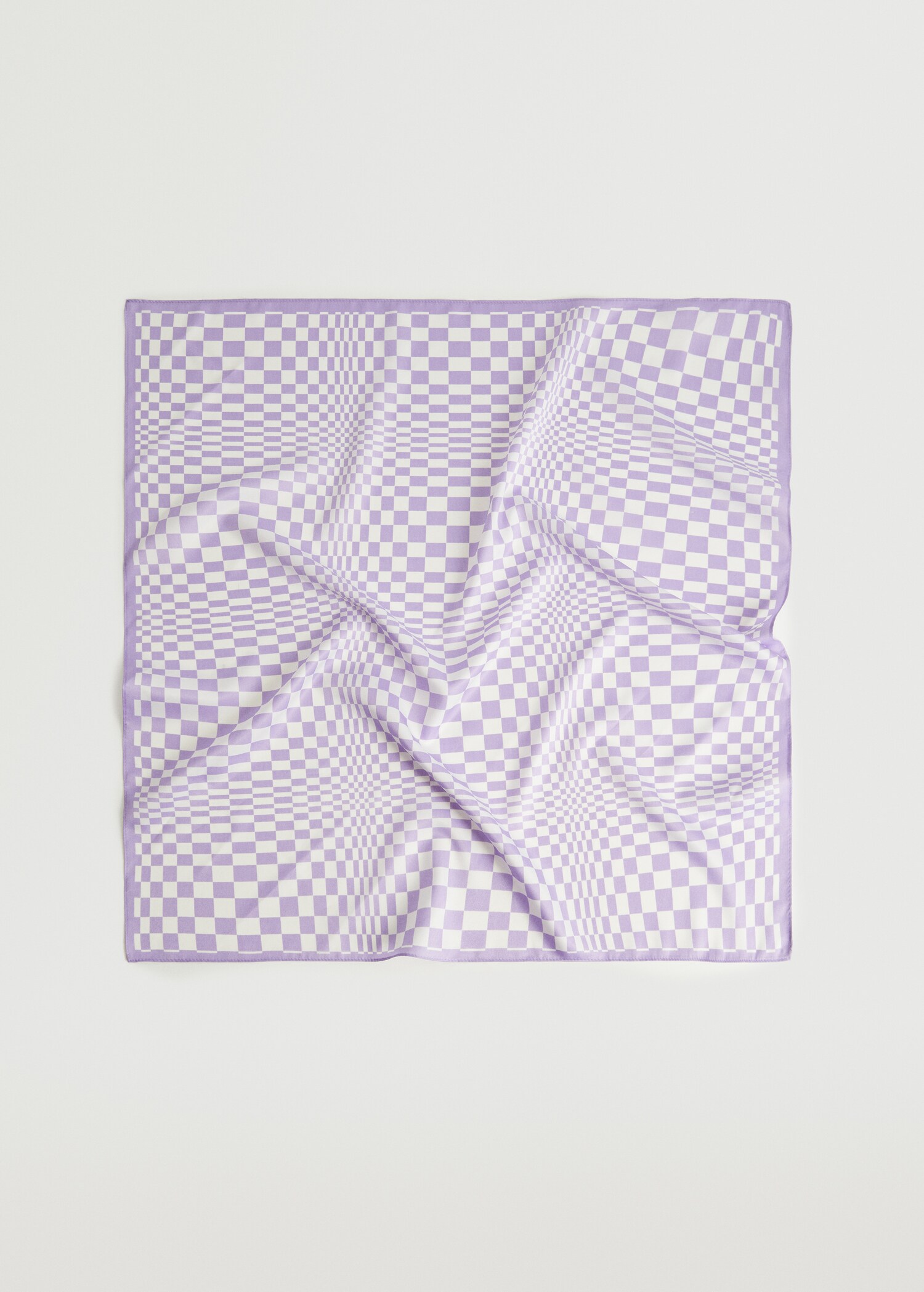 Pañuelo estampado cuadros - Plano medio