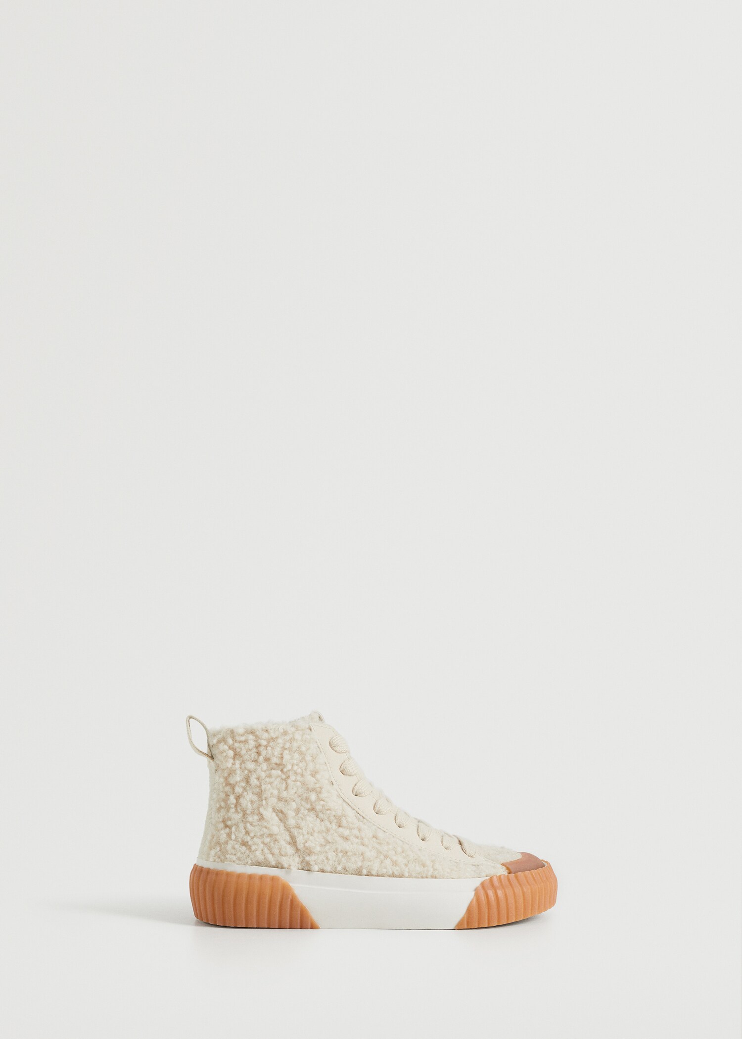 Deportiva bota borreguito - Artículo sin modelo