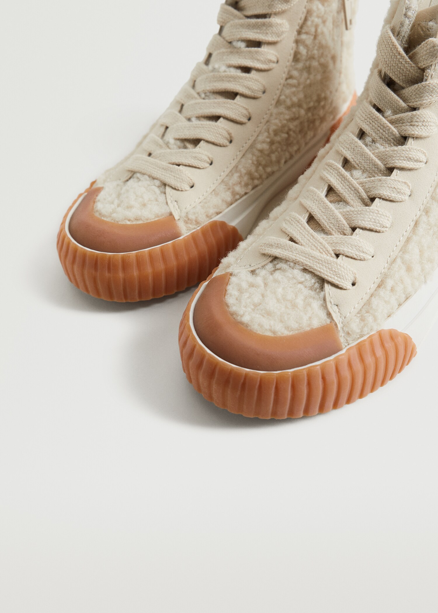 Deportiva bota borreguito - Detalle del artículo 4