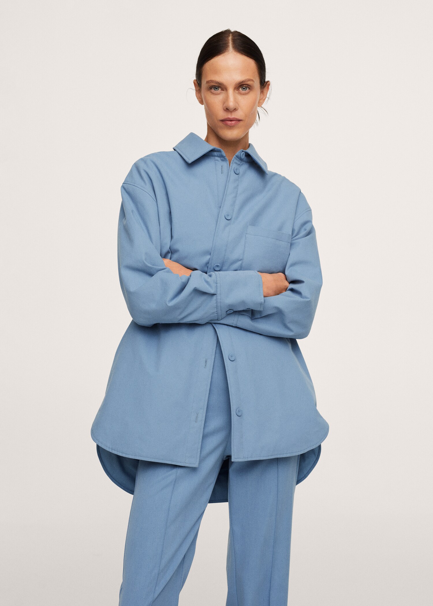 Oversized Overshirt mit Taschen - Mittlere Ansicht
