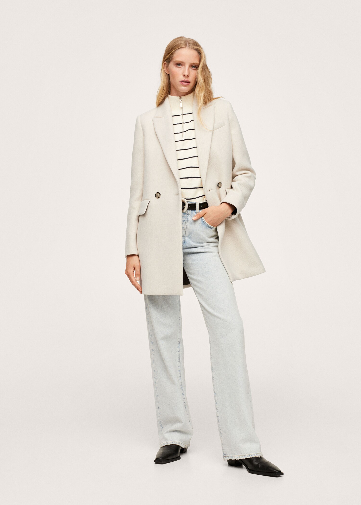 Wool double-breasted coat - General plane