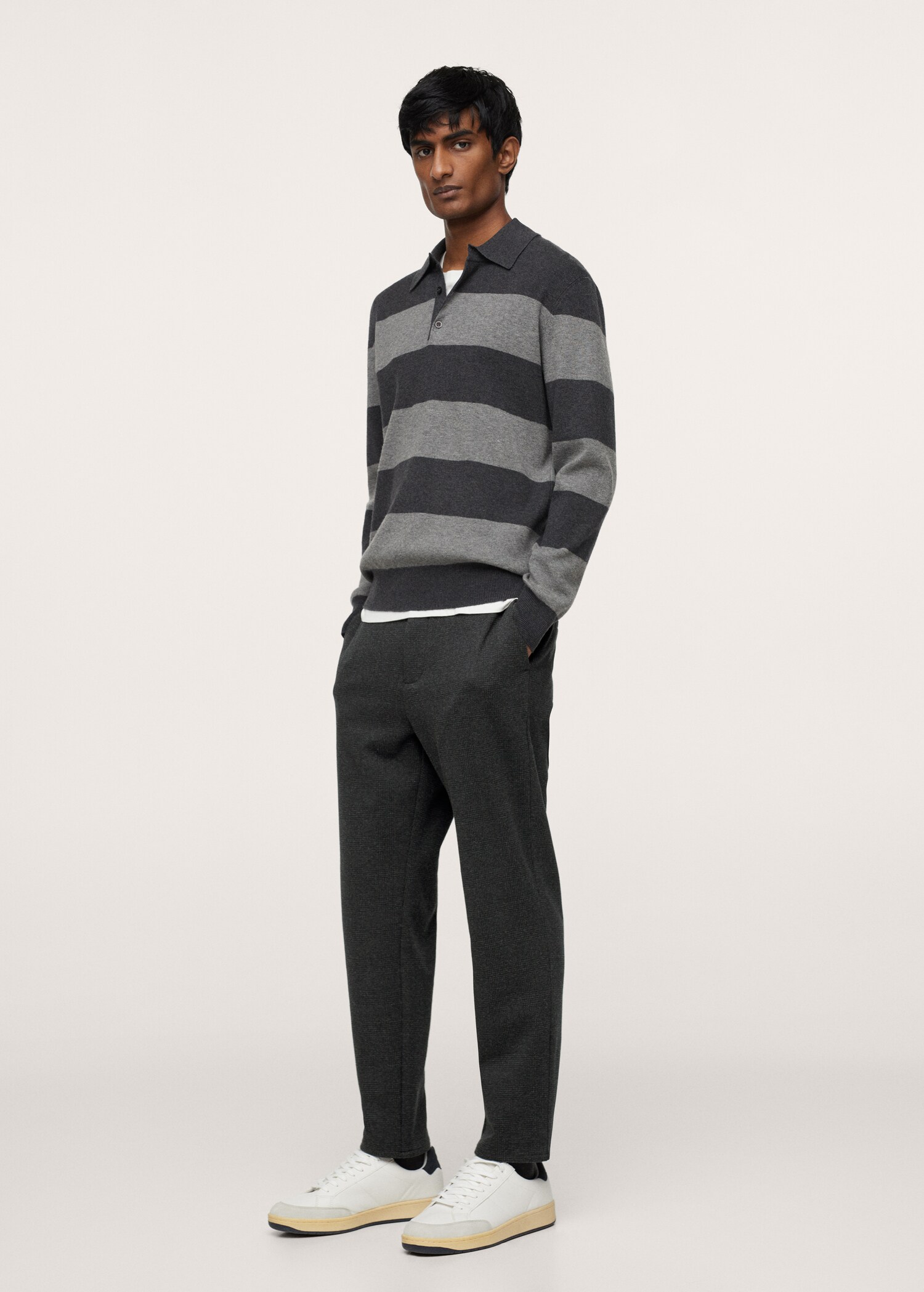 Kalhoty tapered fit s kostkou - Celkový náhled