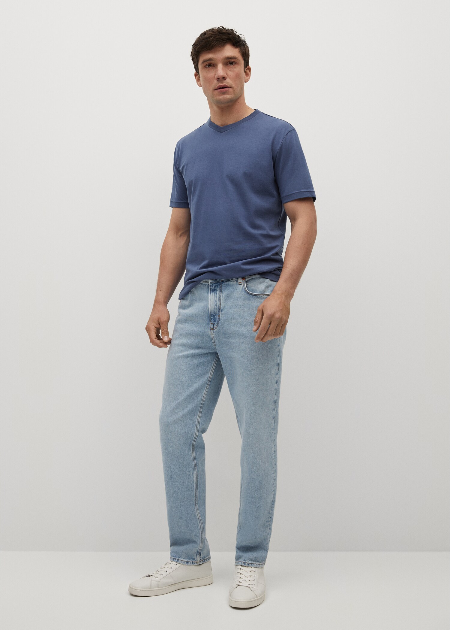 Sustainable cotton basic T-shirt - General plane