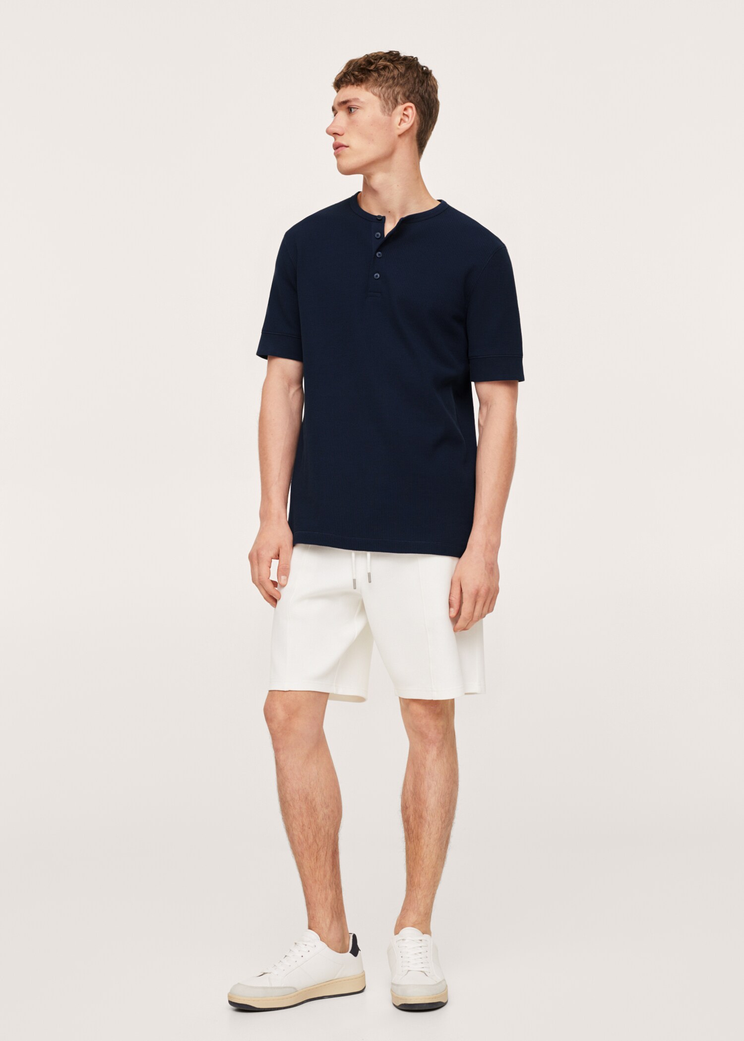 Henleyshirt aus Strick - Allgemeine Ansicht