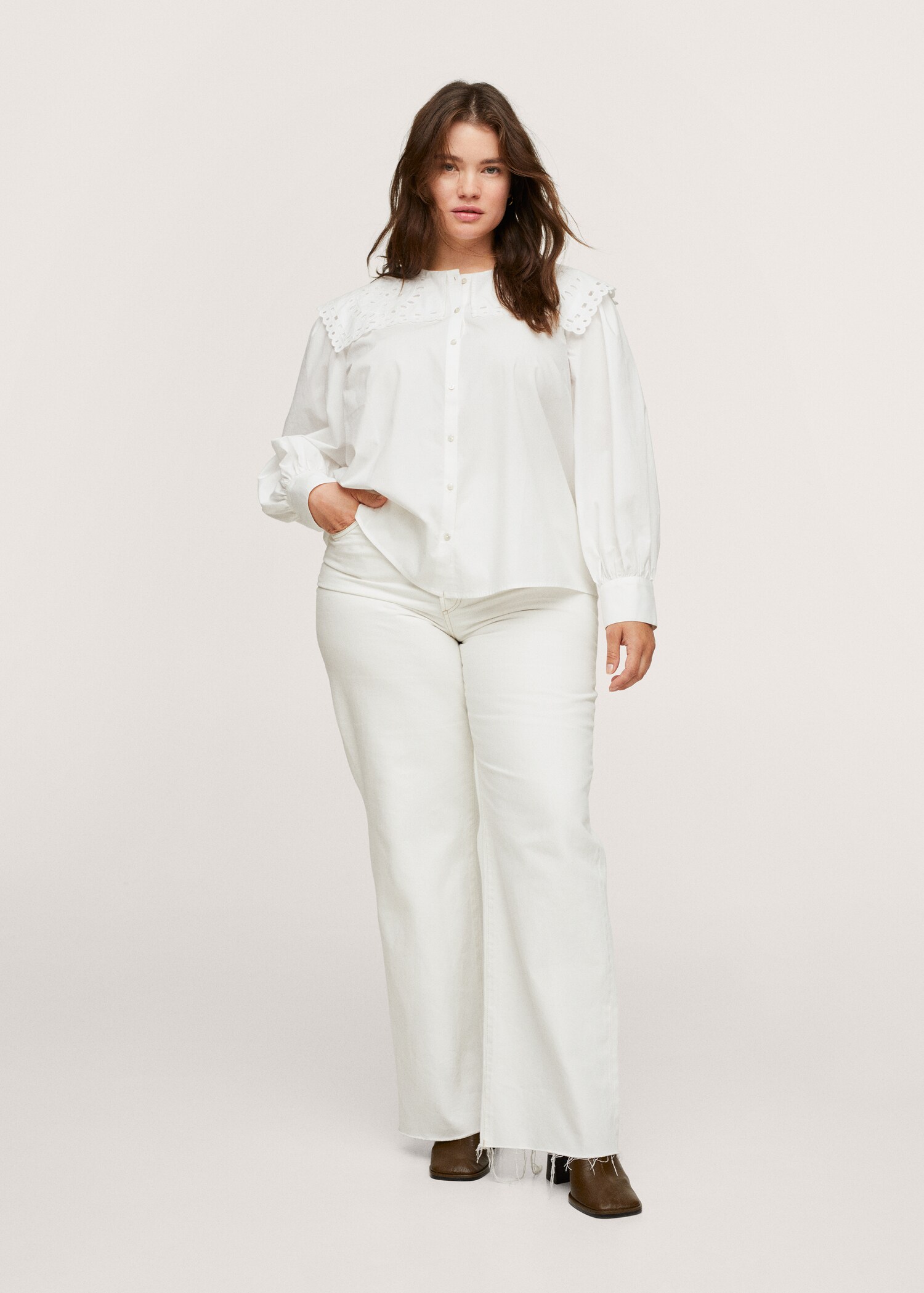Babydoll collar blouse - General plane