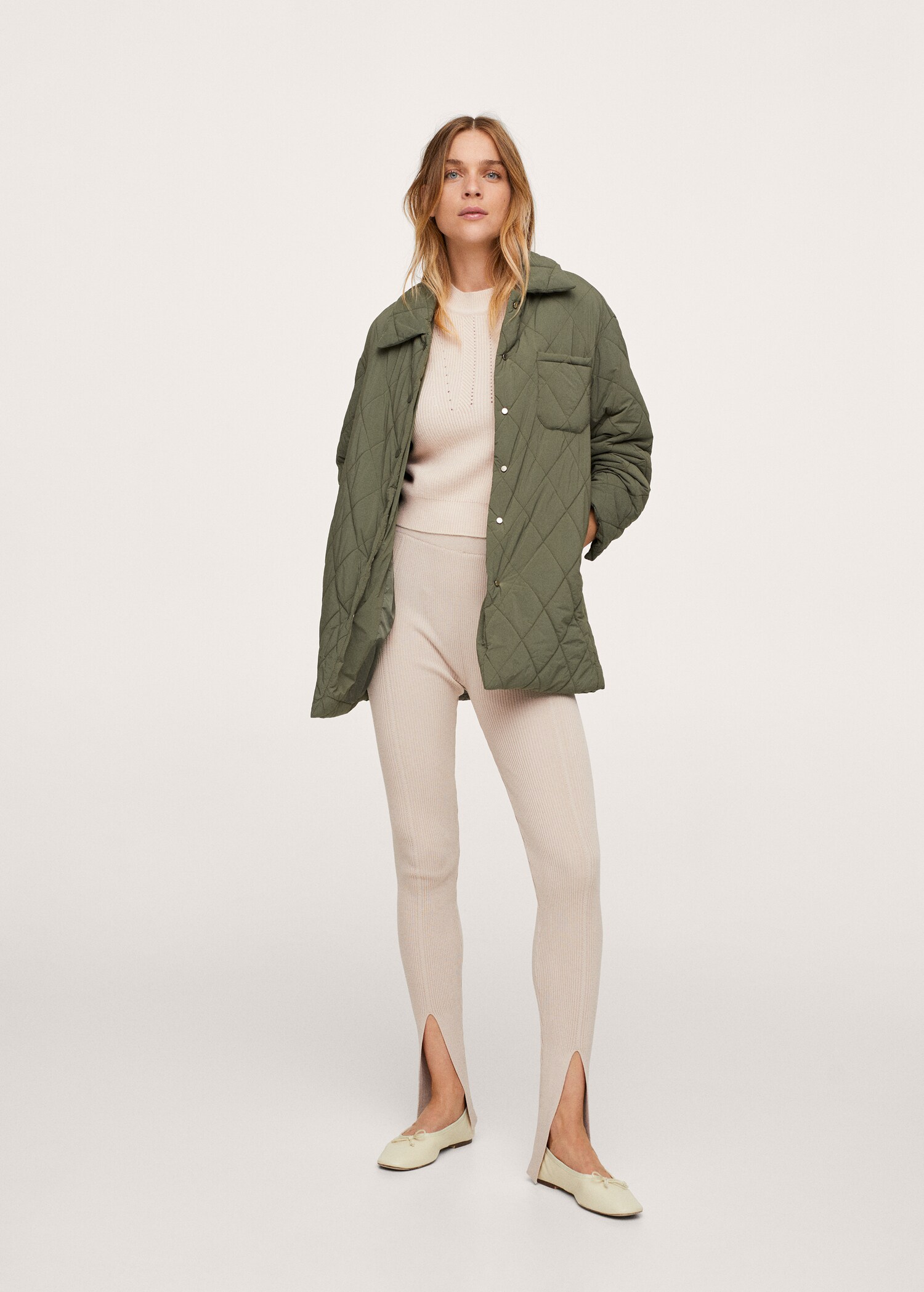 Contrasting knit gilet - General plane