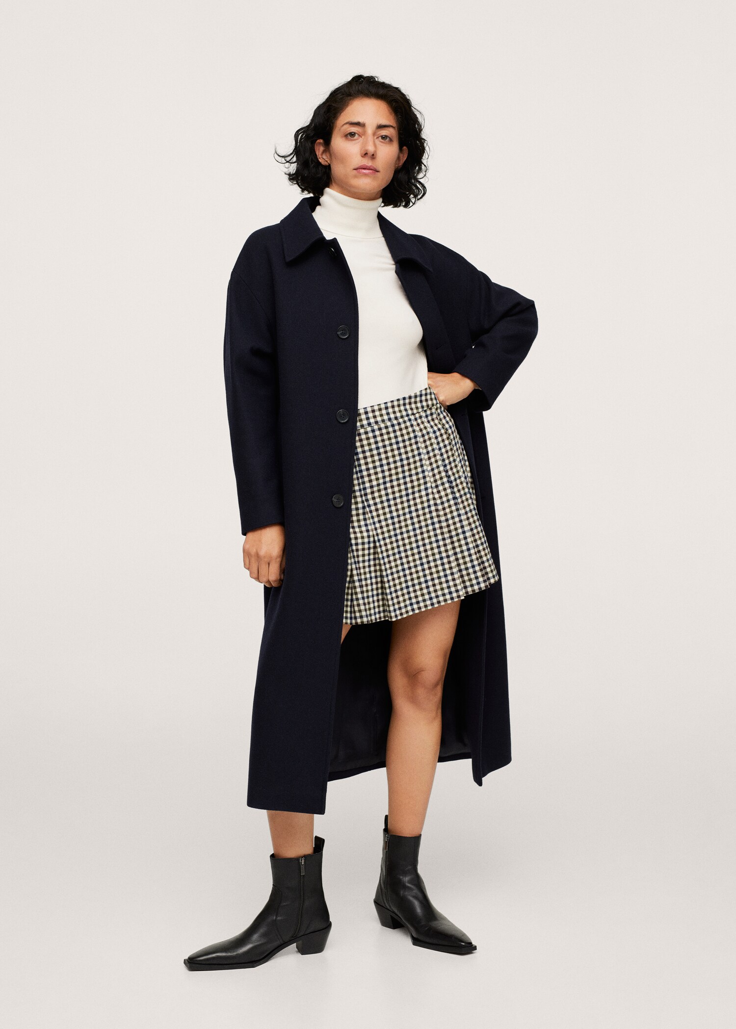 Turtle neck sweater - General plane