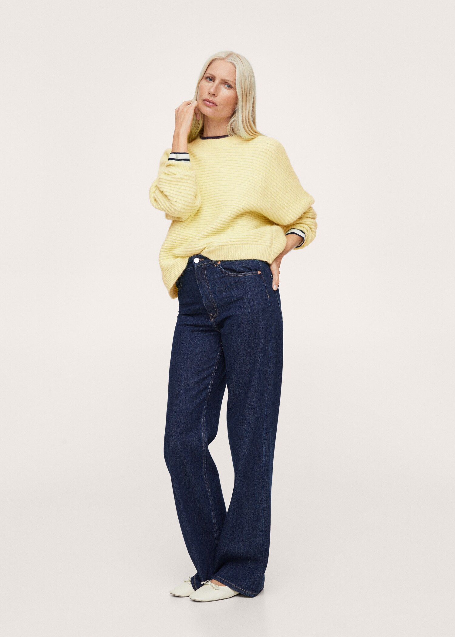 Oversize knit sweater - General plane