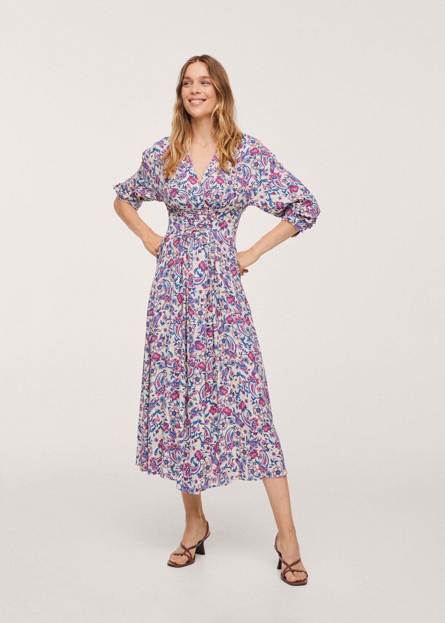 Vestido estampado floral - Plano general
