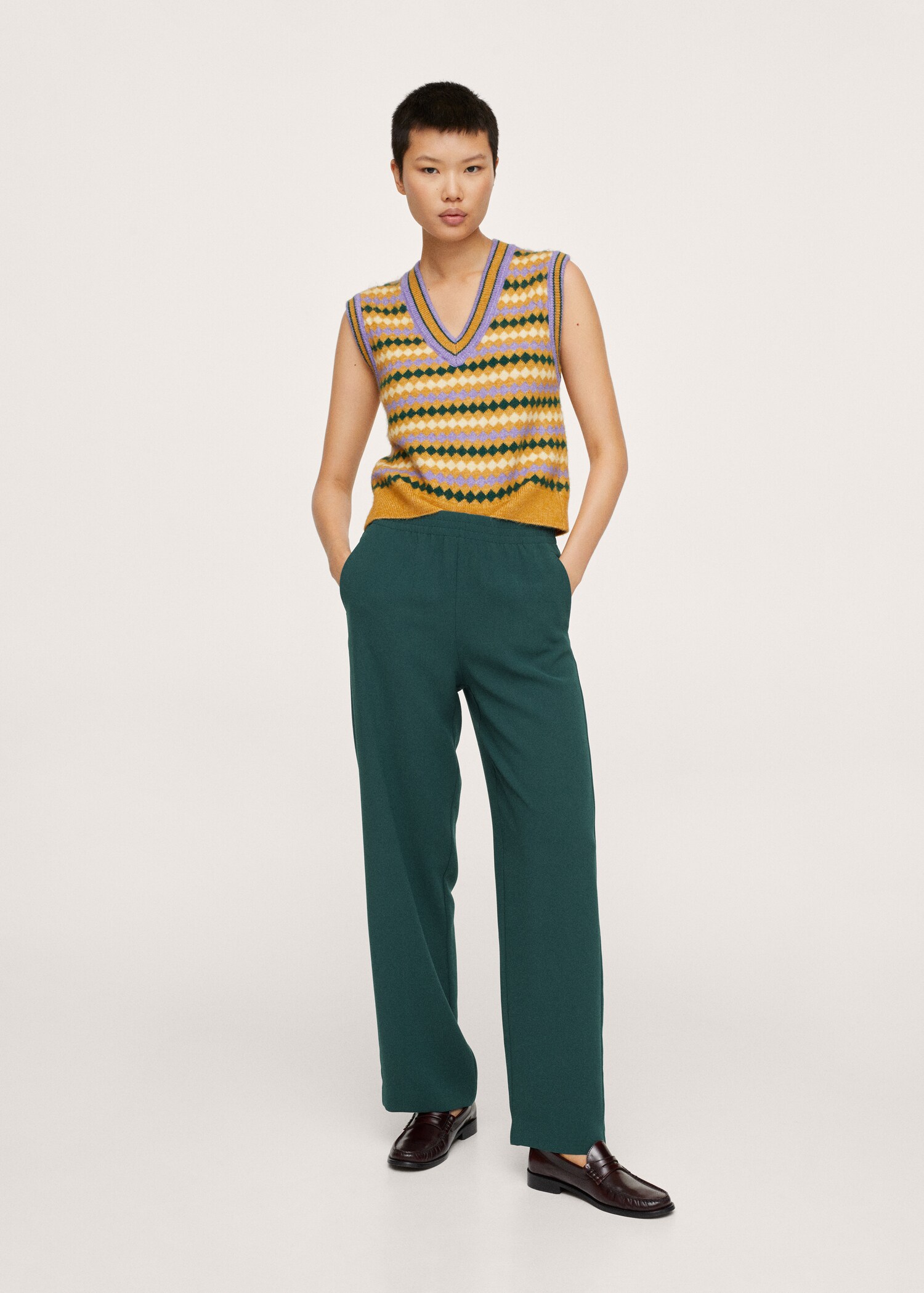 Elastic waist trousers - General plane
